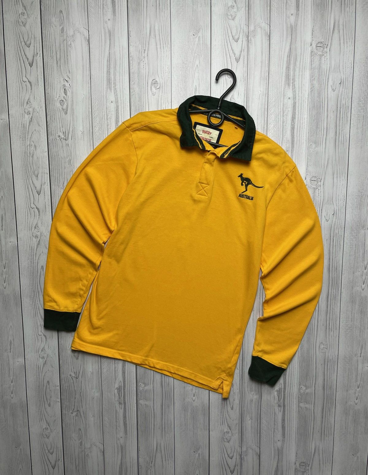 Vintage Vintage Australia rugby jersey size M yellow logo Size US M / EU 48-50 / 2 - 1 Thumbnail