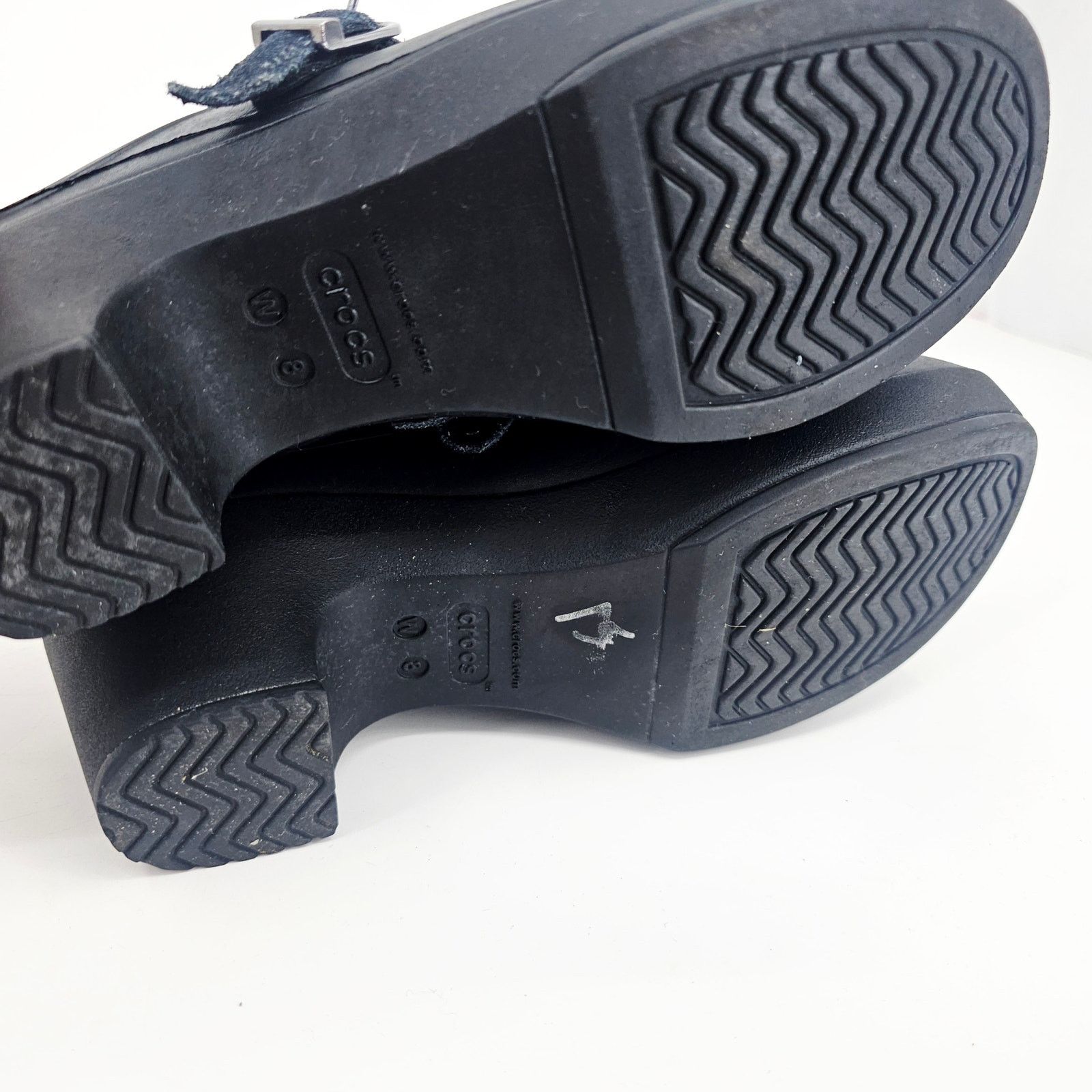 Crocs Crocs Sarah Clogs Shoes Womens Size 8 Black Mules Slip-On Size US 8 / IT 38 - 7 Thumbnail