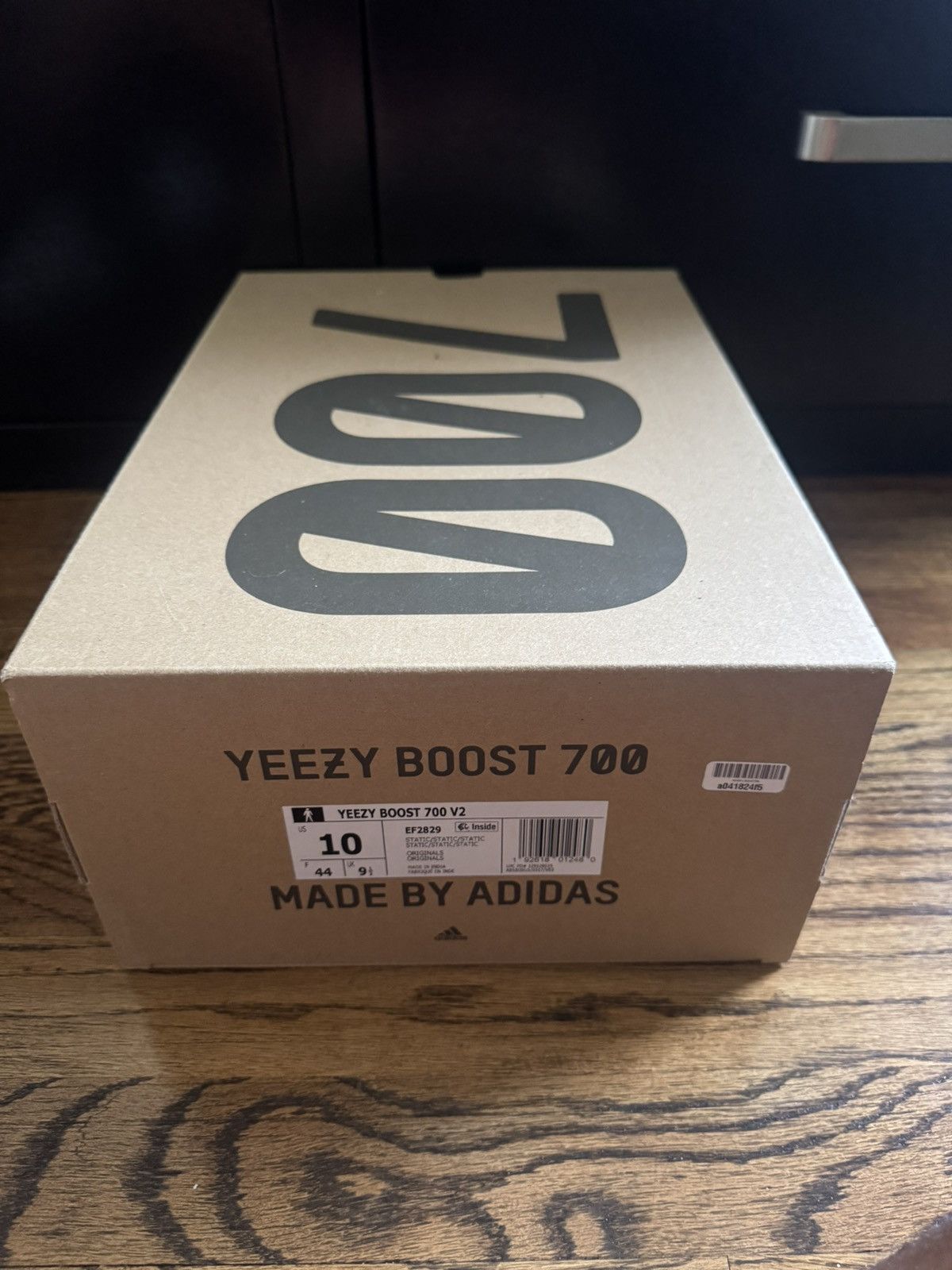 Adidas Adidas Yeezy 700 V2 'Static' Size US 10 / EU 43 - 17 Thumbnail