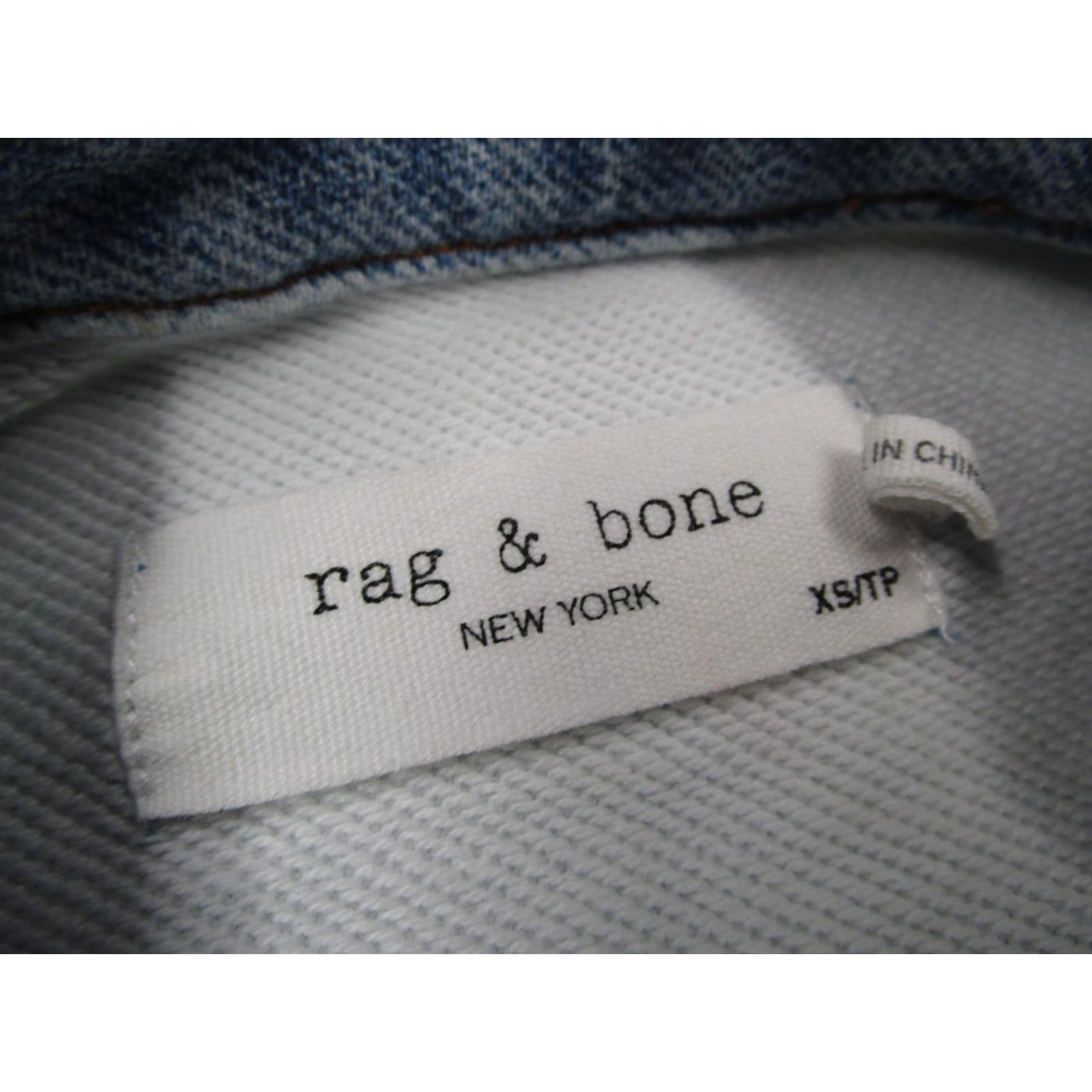 Rag & Bone VINTAGE Rag & Bone Jacket Womens XS Light Wash Cropped Button Front Faux Denim Trucker Size XS / US 0-2 / IT 36-38 - 2 Thumbnail