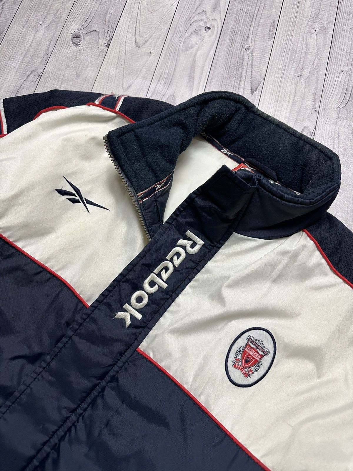 Reebok Vintage Reebok Liverpool soccer parka jacket size XL logo Size US XL / EU 56 / 4 - 5 Thumbnail