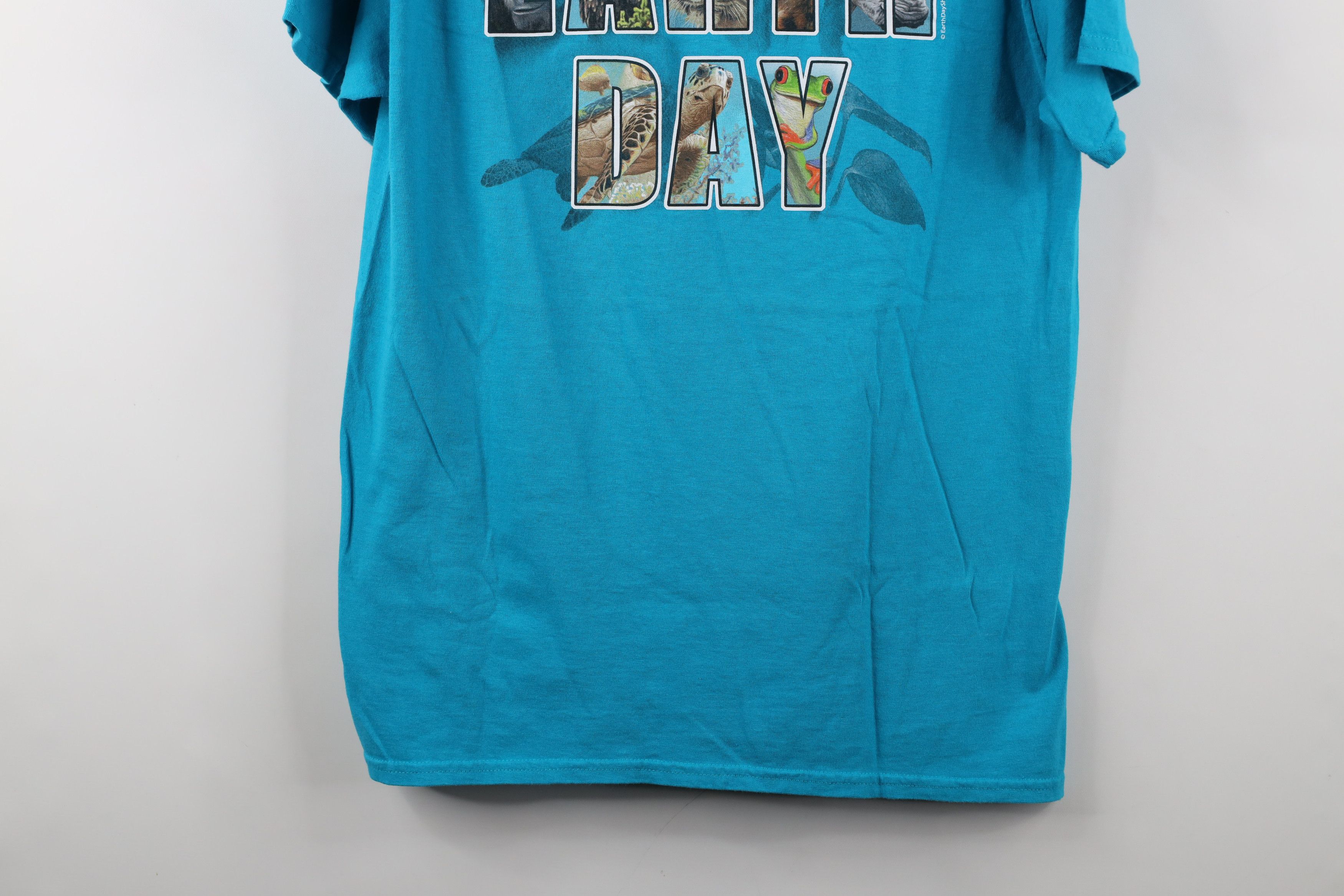 Vintage Vintage Y2K Streetwear Spell Out Earth Day T-Shirt Blue Size M / US 6-8 / IT 42-44 - 3 Thumbnail