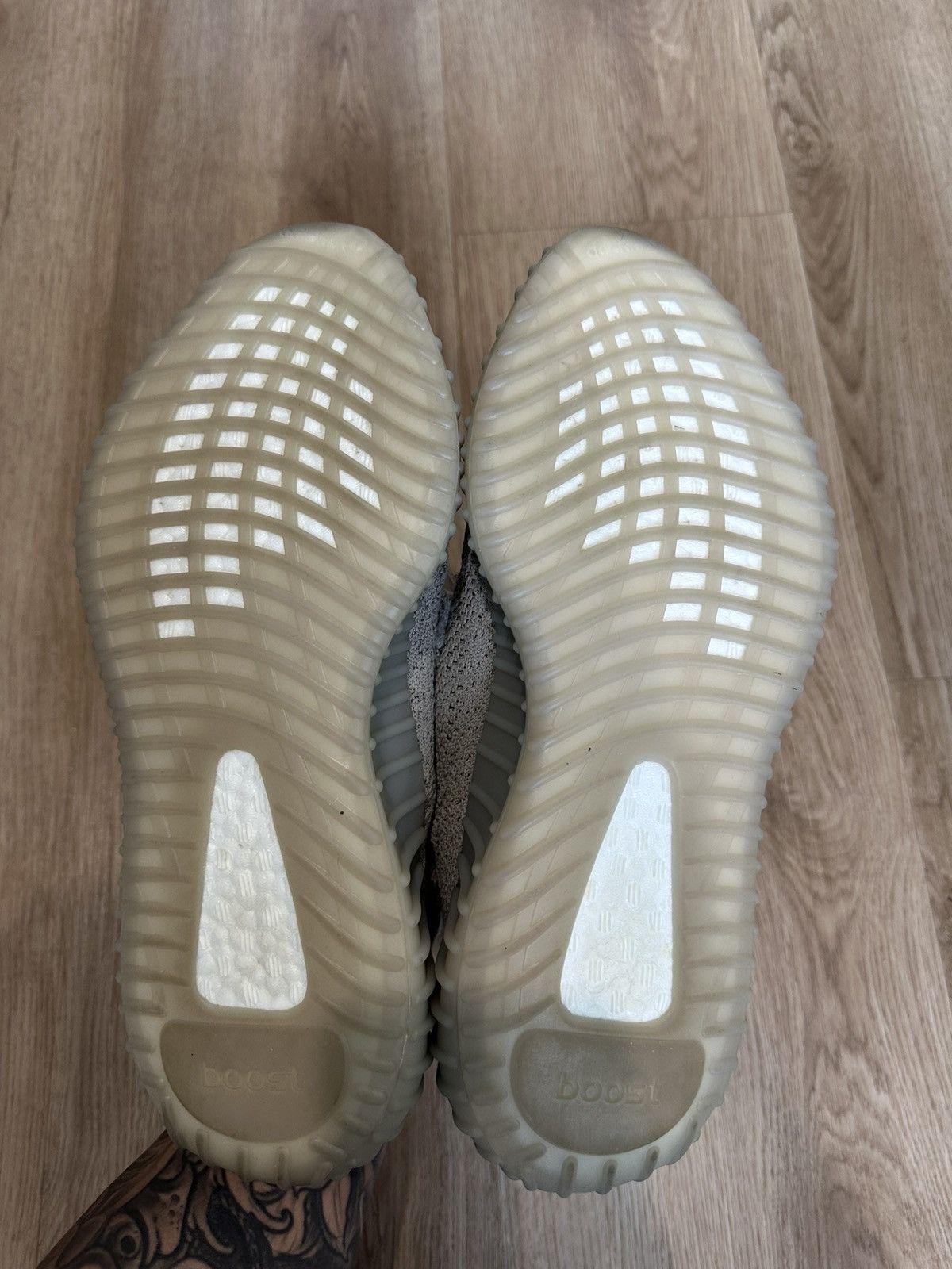 Adidas × Yeezy Yeezys Size US 10 / EU 43 - 11 Thumbnail