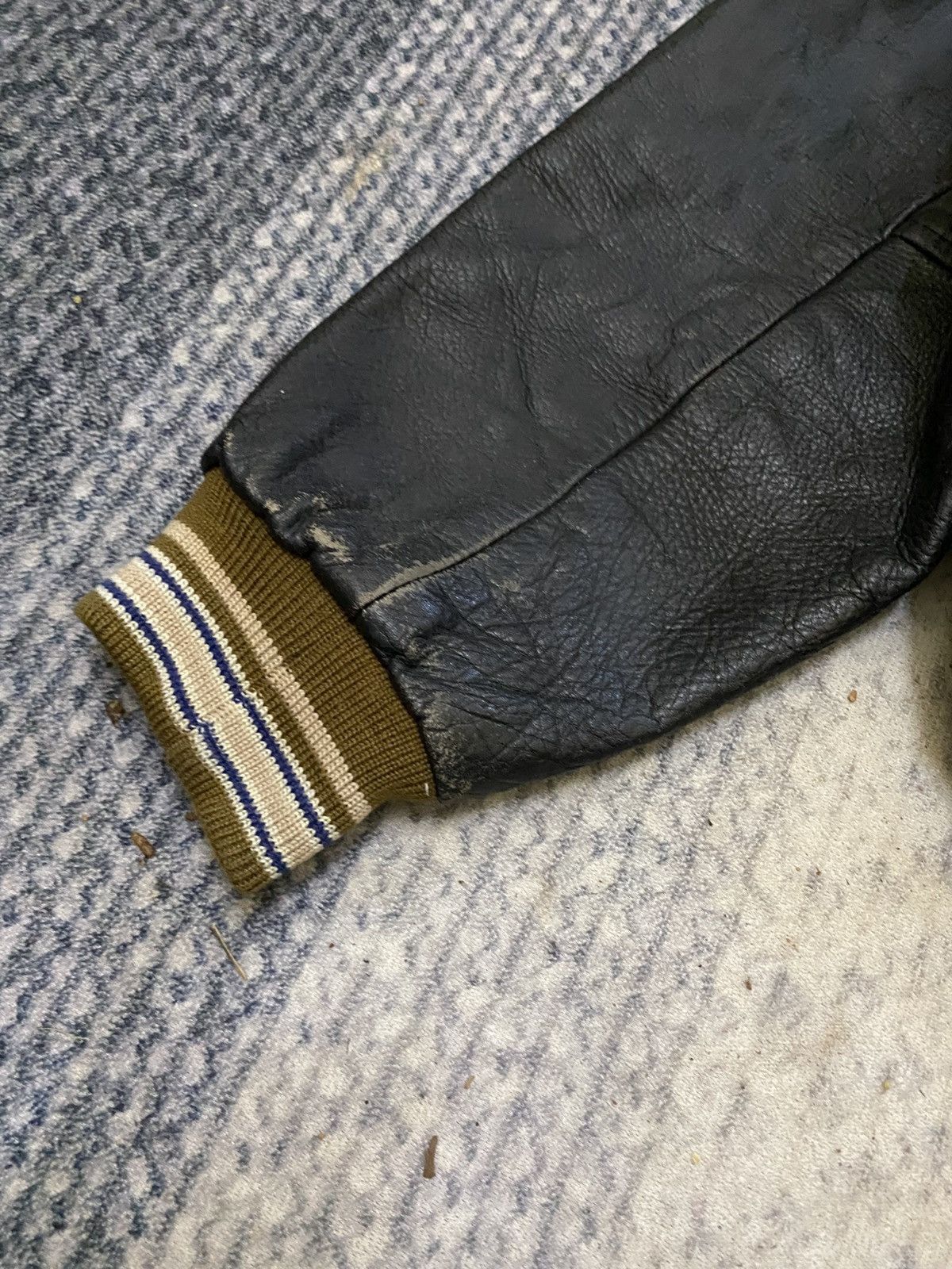 Japanese Brand VINTAGE MENS FLANDRE LEATHER ARM WOOL VARSITY JACKET Size US L / EU 52-54 / 3 - 8 Thumbnail