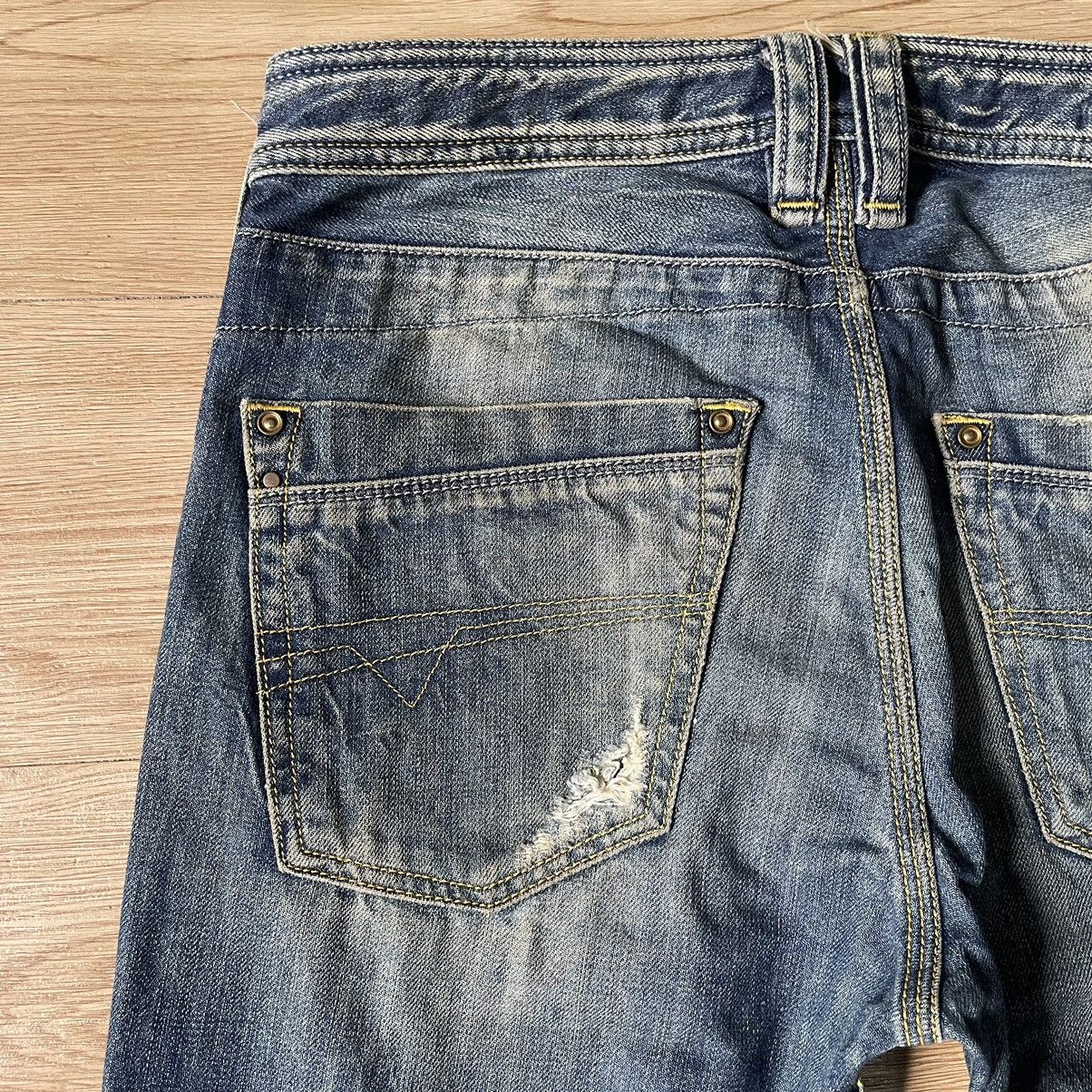 Diesel Vintage Diesel Distressed Straight Cut Faded Mud Wash Denim Size US 32 / EU 48 - 20 Thumbnail