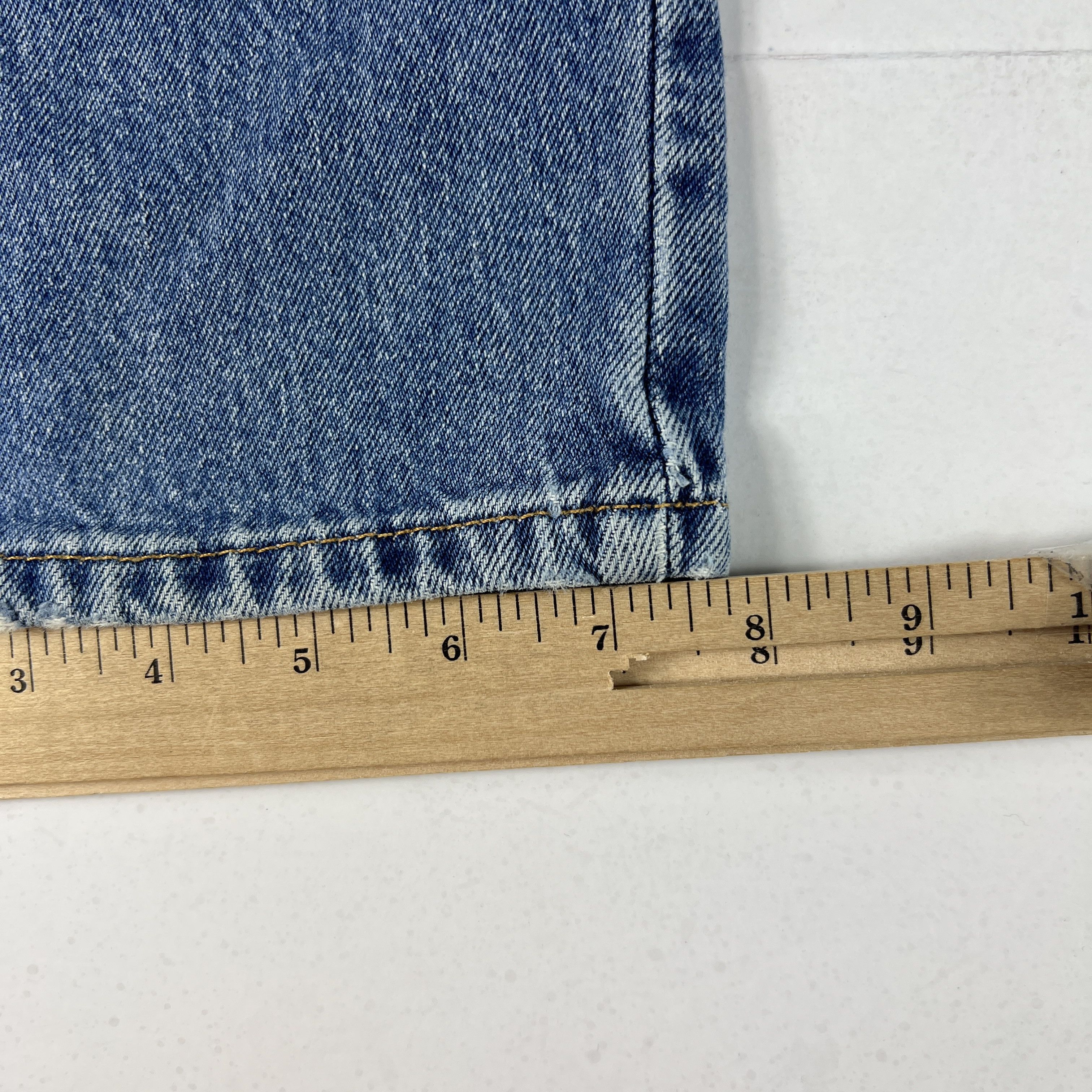 Levi's × Vintage Y2K Levi's Jeans 550 Relaxed Blue Faded Cotton Denim Size US 33 - 15 Thumbnail