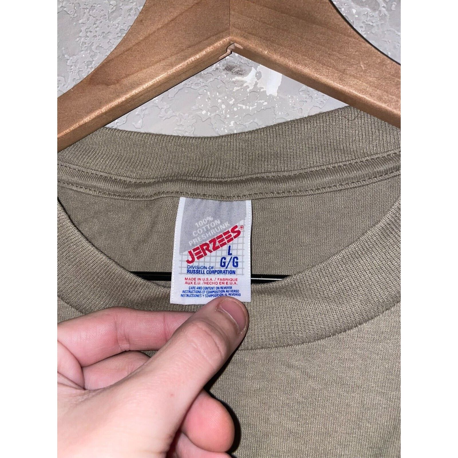 Jerzees Vintage Montana Brown Shirt Pinecone Tee VTG 90s 1997 Large Size US L / EU 52-54 / 3 - 6 Thumbnail