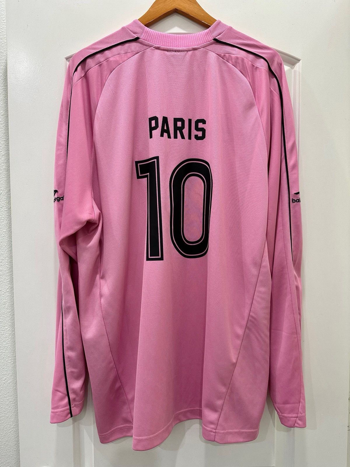 Balenciaga Balenciaga Pink Soccer Paris Jersey Longsleeve BNWT Size US M / EU 48-50 / 2 - 2 Thumbnail