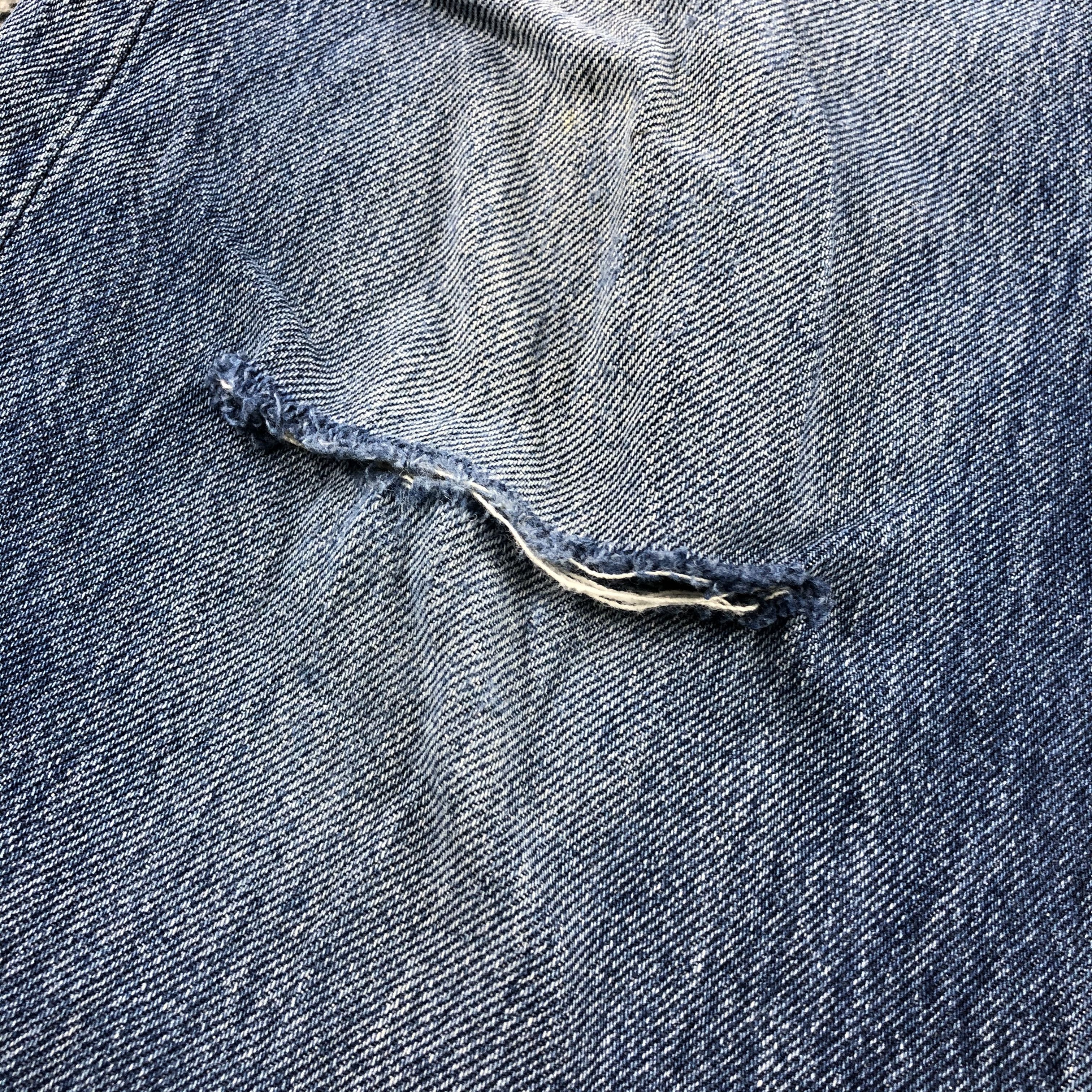 Levi's Vintage Levis 501 Jeans Distress Faded Blue Denim KJ1044 Size US 34 / EU 50 - 13 Thumbnail
