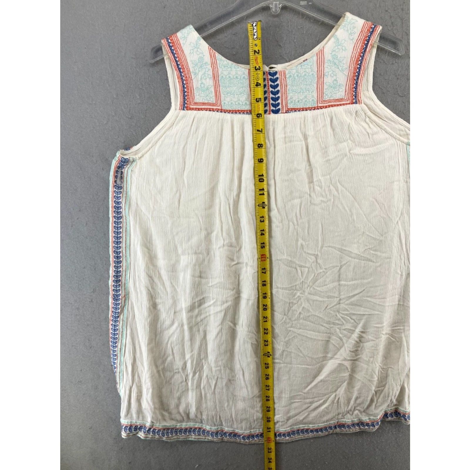 Vintage Altar'd State Womens Blouse Medium White Boho Sleeveless Scoop Neck Tunic Peasant Casual Size M / US 6-8 / IT 42-44 - 3 Thumbnail