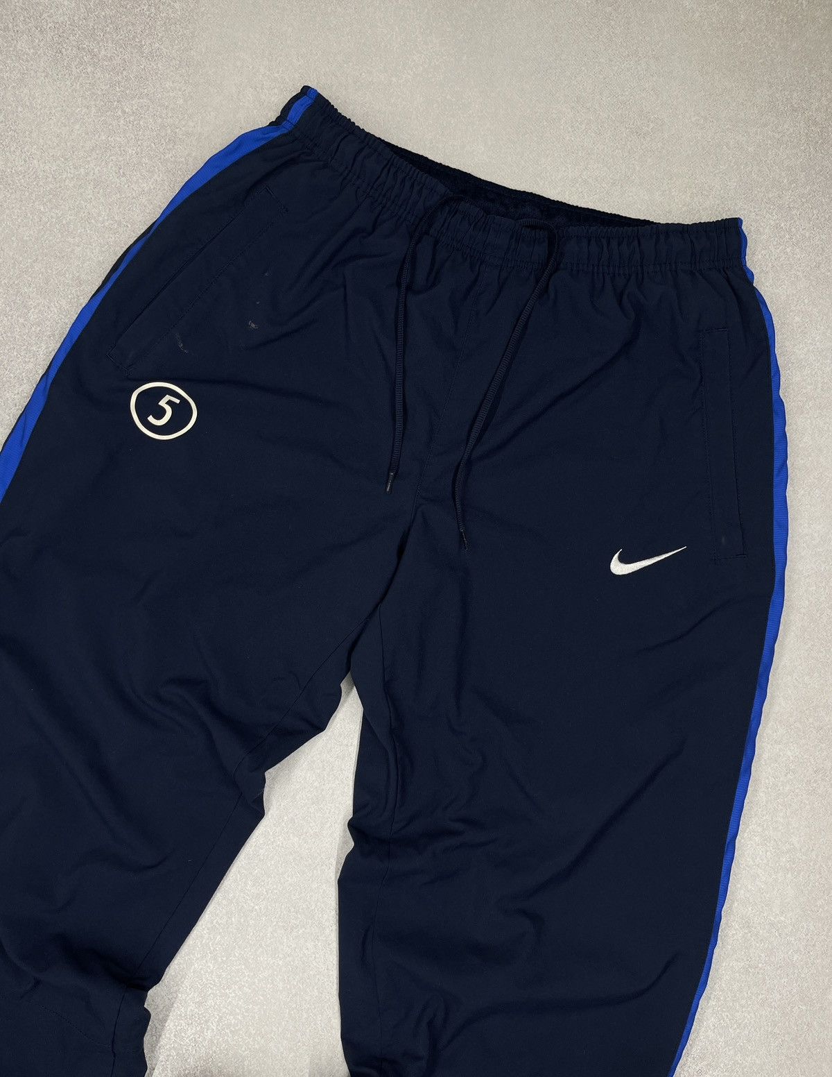 Nike Vintage Nike Nylon Sweatpants Navy Drill Y2K ACG TN Size US 34 / EU 50 - 5 Thumbnail
