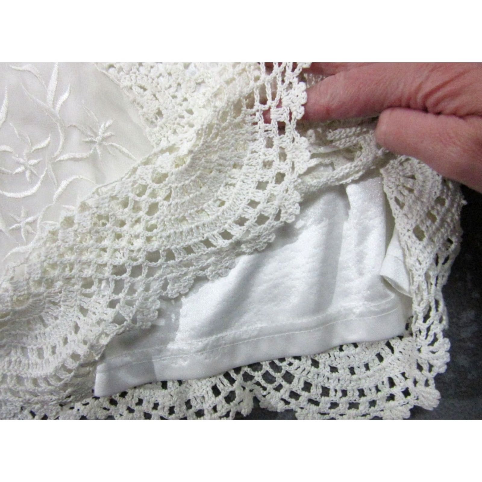 Vintage Cache Dress Womens Medium White Crochet Lace Village Vogue Boutique Sleeveless Midi V-Neck Pullover Party/Cocktail Womens Lined Fit & Flare Size M / US 6-8 / IT 42-44 - 3 Thumbnail