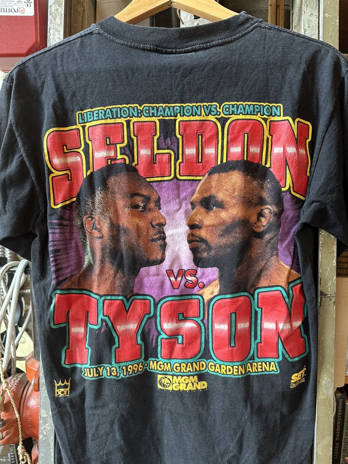 Vintage VTG Mike Tyson Seldon Fight 1995 Medium T-Shirt Rap Tee Size US M / EU 48-50 / 2 - 4 Thumbnail