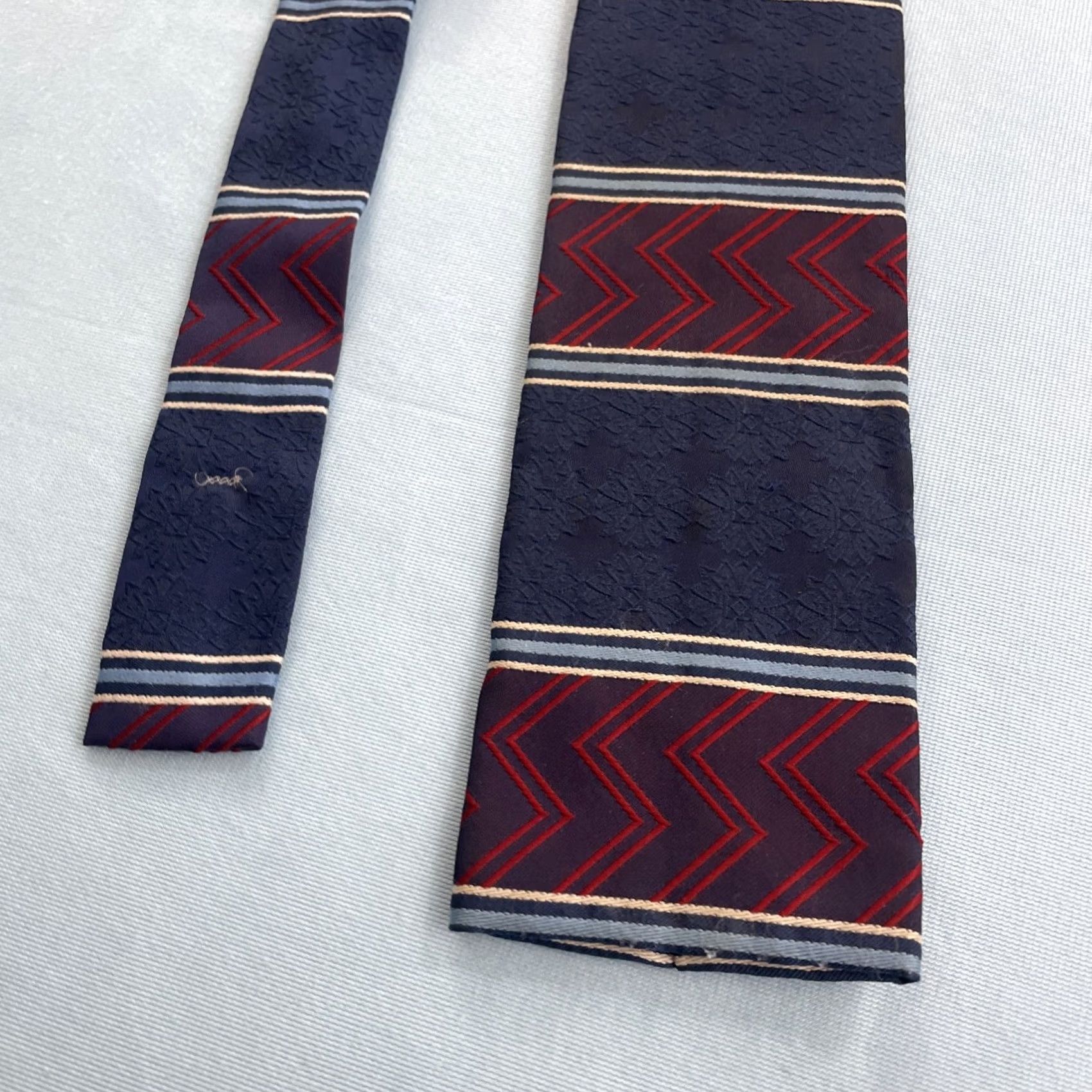 MCM Vtg 60s Ernst Square End NeckTie Union Mod MCM Aztec Patriot Red White Blue 3x54 Capsule Necktie Size ONE SIZE - 3 Thumbnail