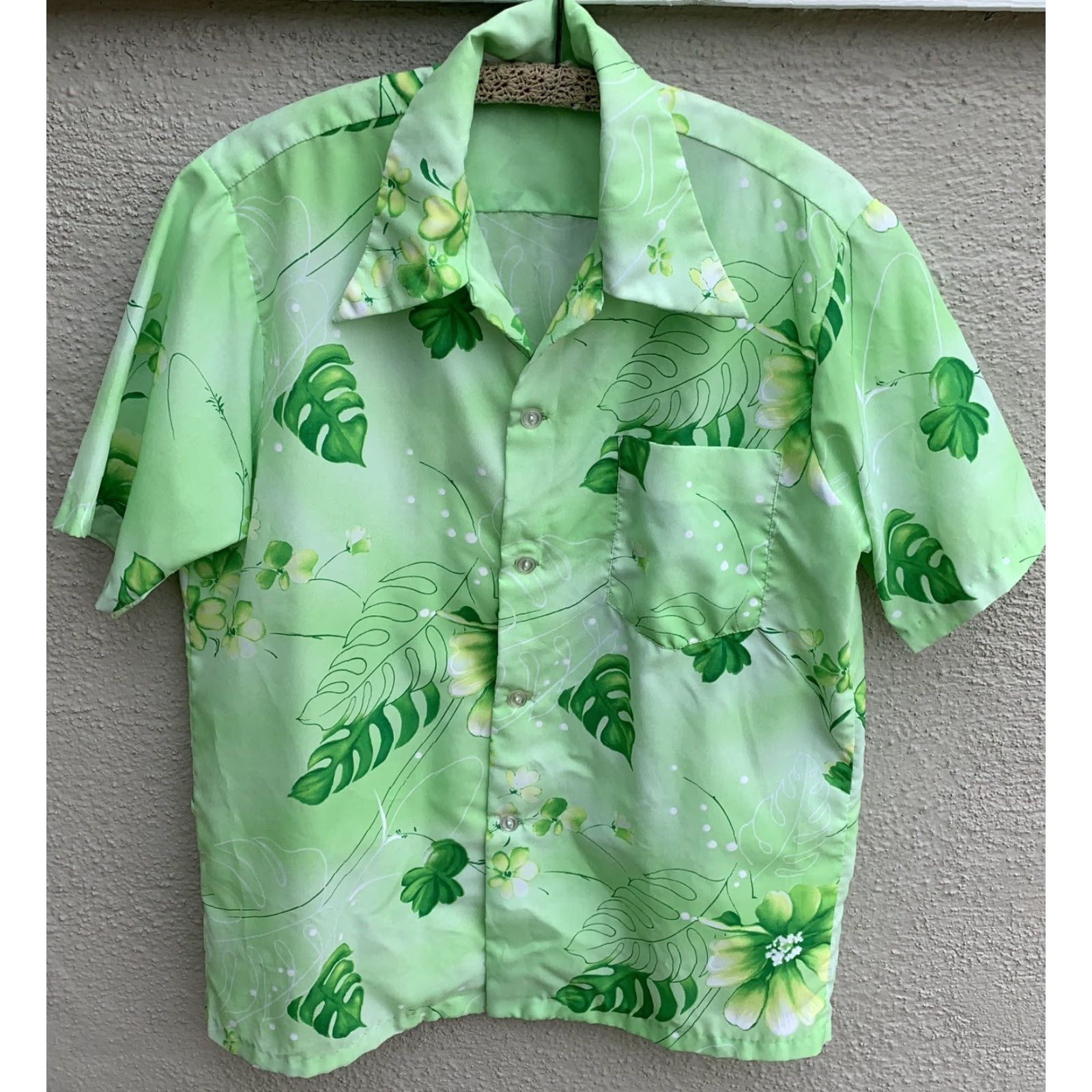 J Brand VINTAGE Hookano Hawaiian Shirt Men M Green Floral Short Sleeve Button-Up 100% Polyester Tiki Aloha Size US M / EU 48-50 / 2 - 7 Thumbnail