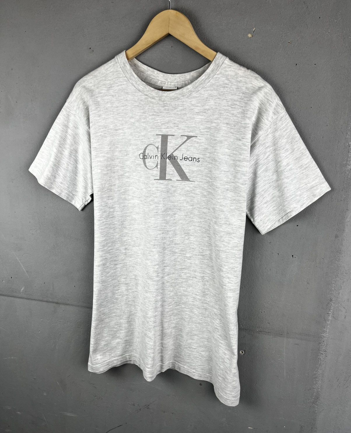 Calvin Klein Calvin Klein Jeans center logo t shirt vintage 90s Size US M / EU 48-50 / 2 - 1 Thumbnail