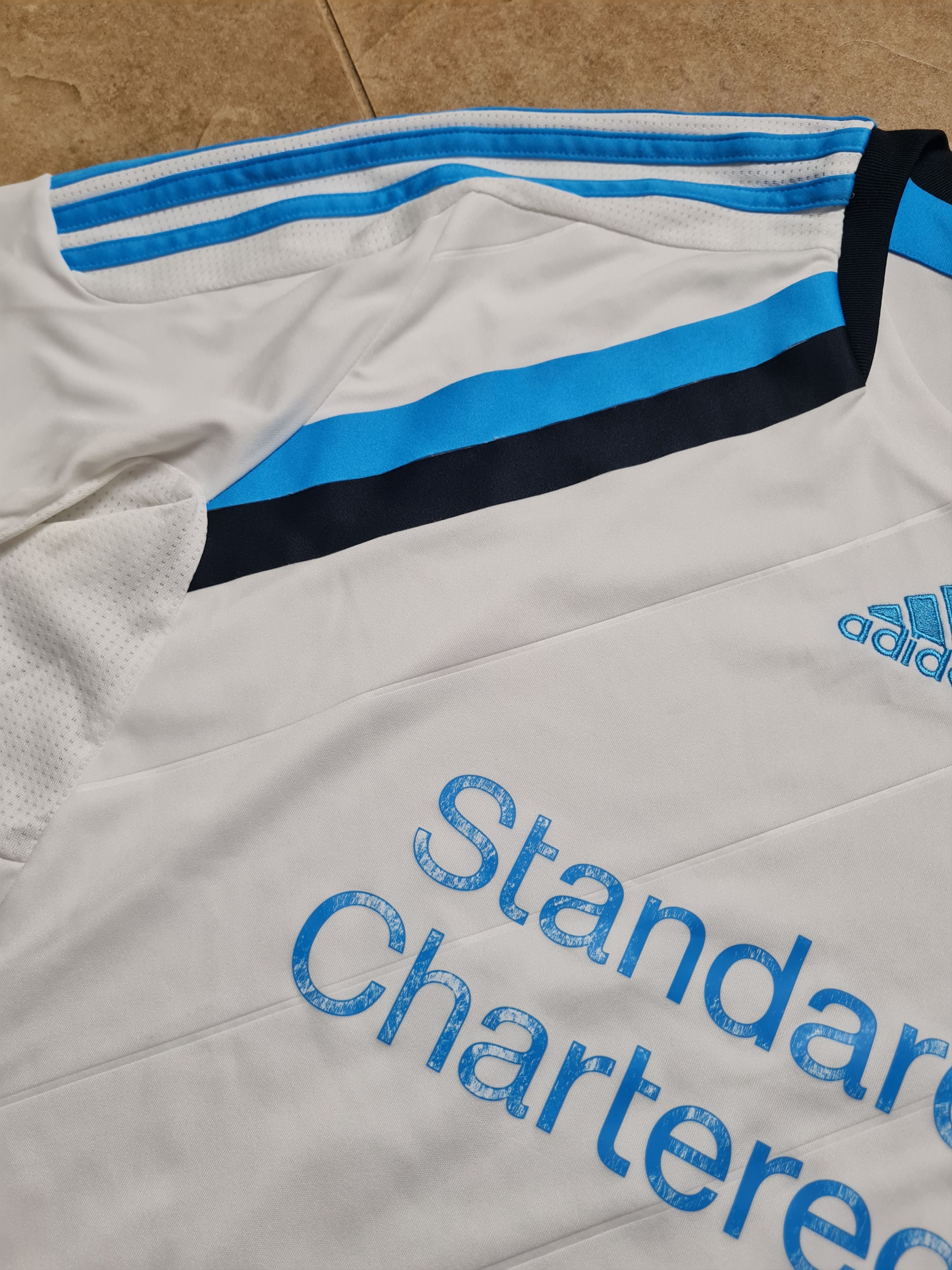 Adidas Vintage Liverpool Football Shirt Soccer Adidas 2011/012 Size US L / EU 52-54 / 3 - 12 Thumbnail