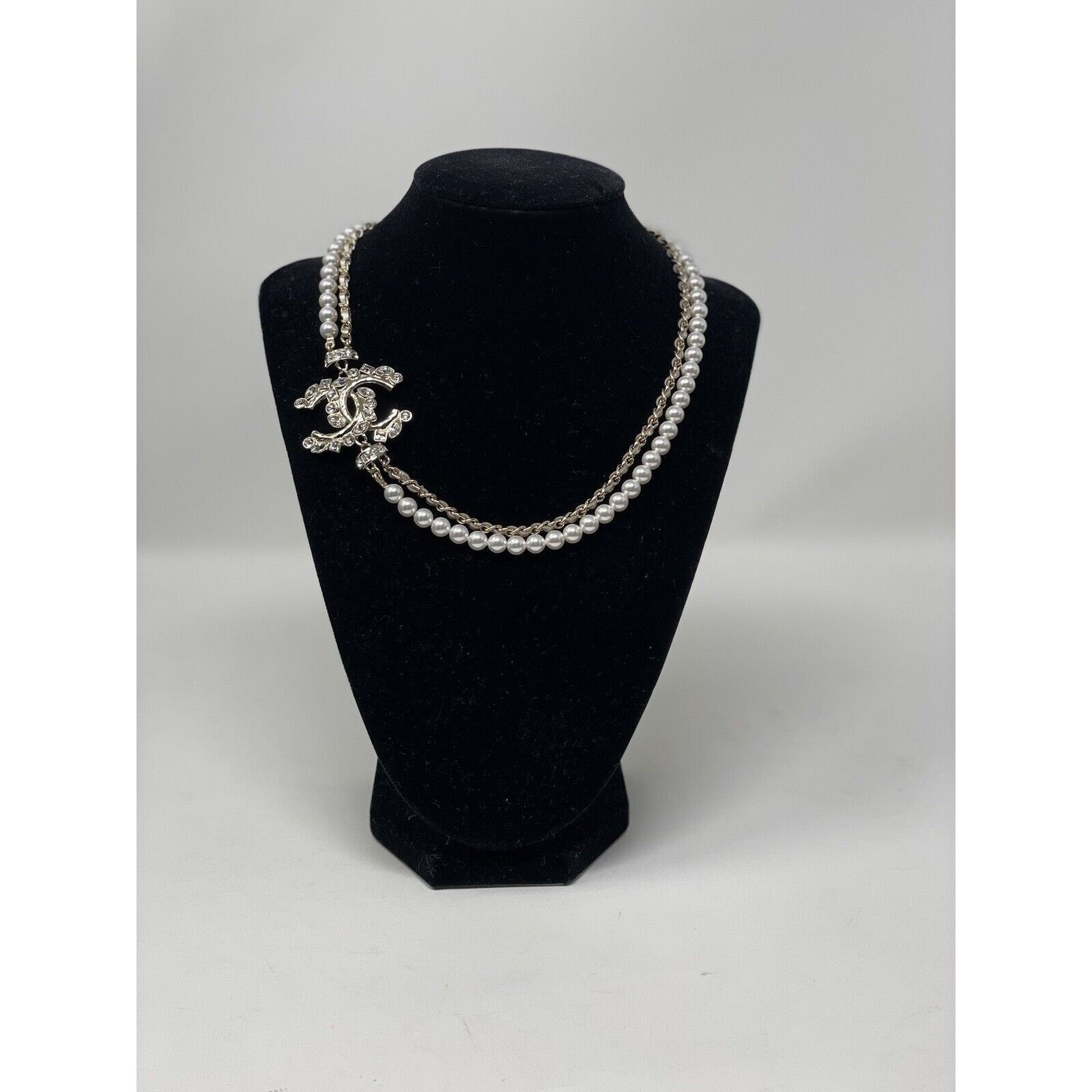 Chanel Chanel 23P Choker Pearly White Crystal CC Necklace NEW Size ONE SIZE - 5 Thumbnail
