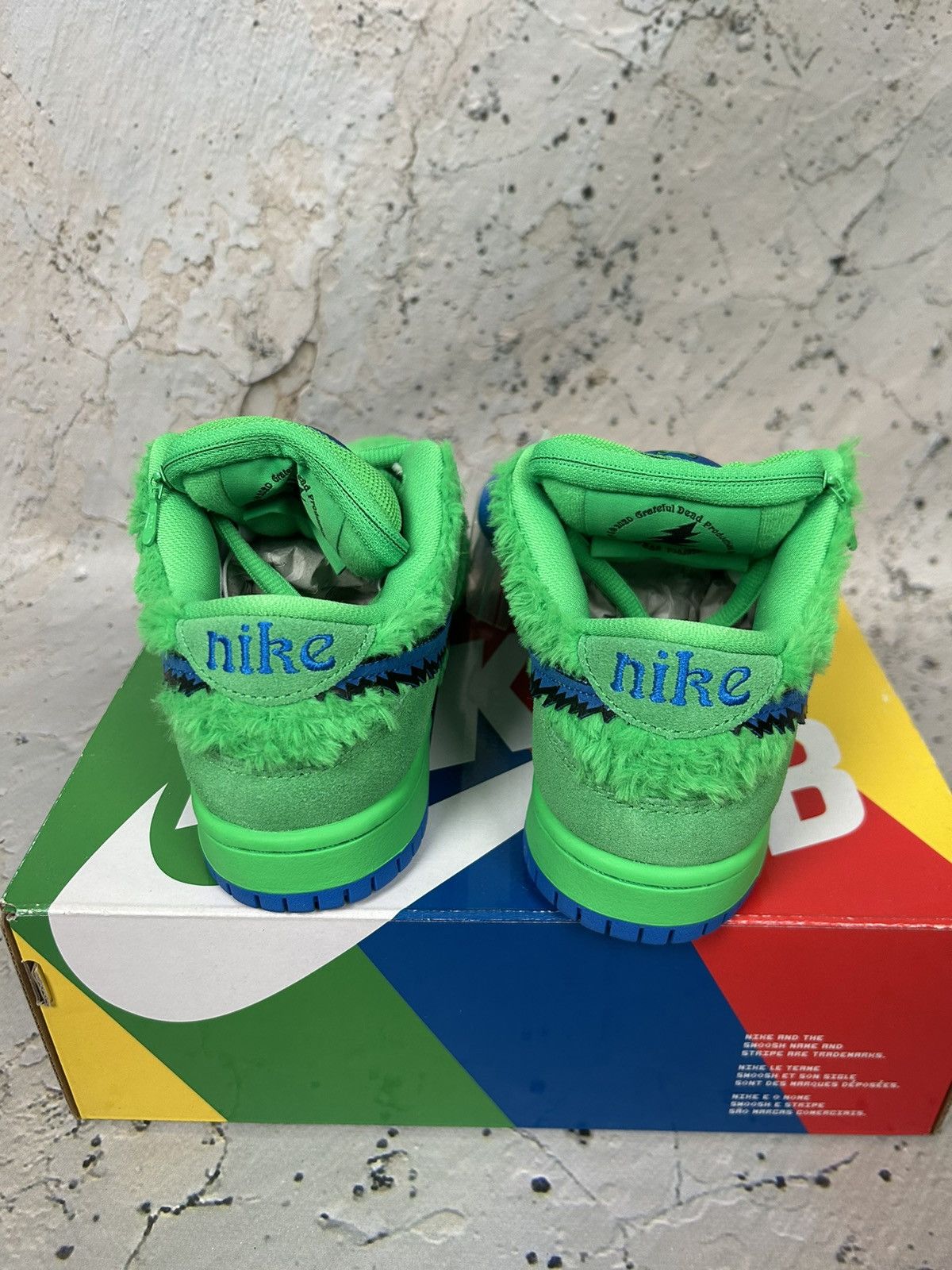Nike Nike Dunk SB Grateful Dead Green Fluffy Sneakers Rare Hype Size US 5 / EU 37 - 4 Thumbnail
