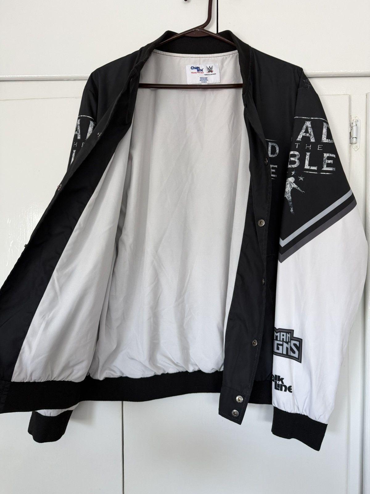 Chalk Line CHALK LINE WWE ROMAN REIGNS HEAD OF THE TABLE JACKET WRESTLE Size US L / EU 52-54 / 3 - 6 Thumbnail