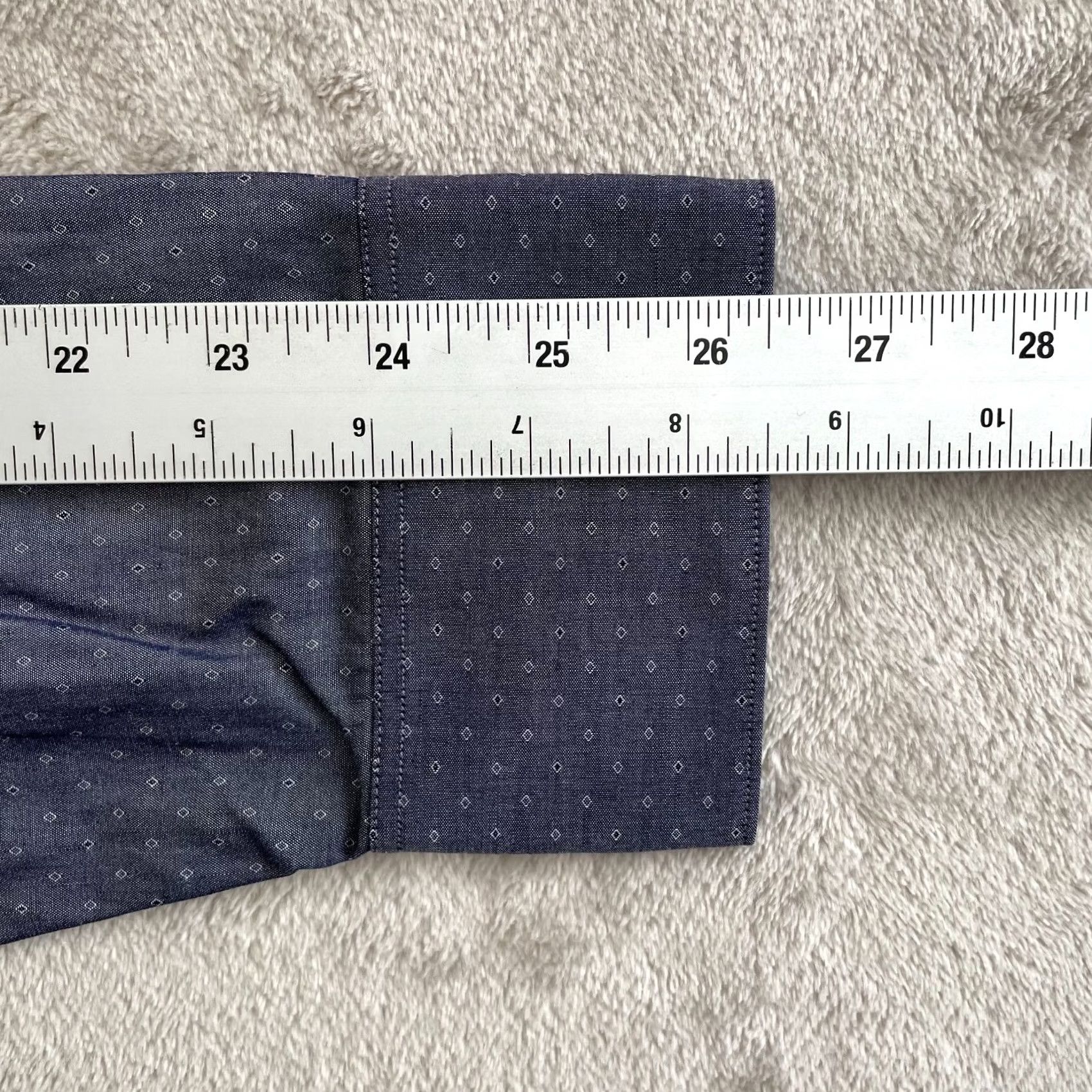 Paul Smith Paul Smith Dress Shirt Men 16.5 42 Geometric Chambray Blue Italy Made NWOT Dress Shirt Mens Regular Size 16.5 Blue Geometric Chambray Italy Paul Smith Size 46R - 7 Thumbnail