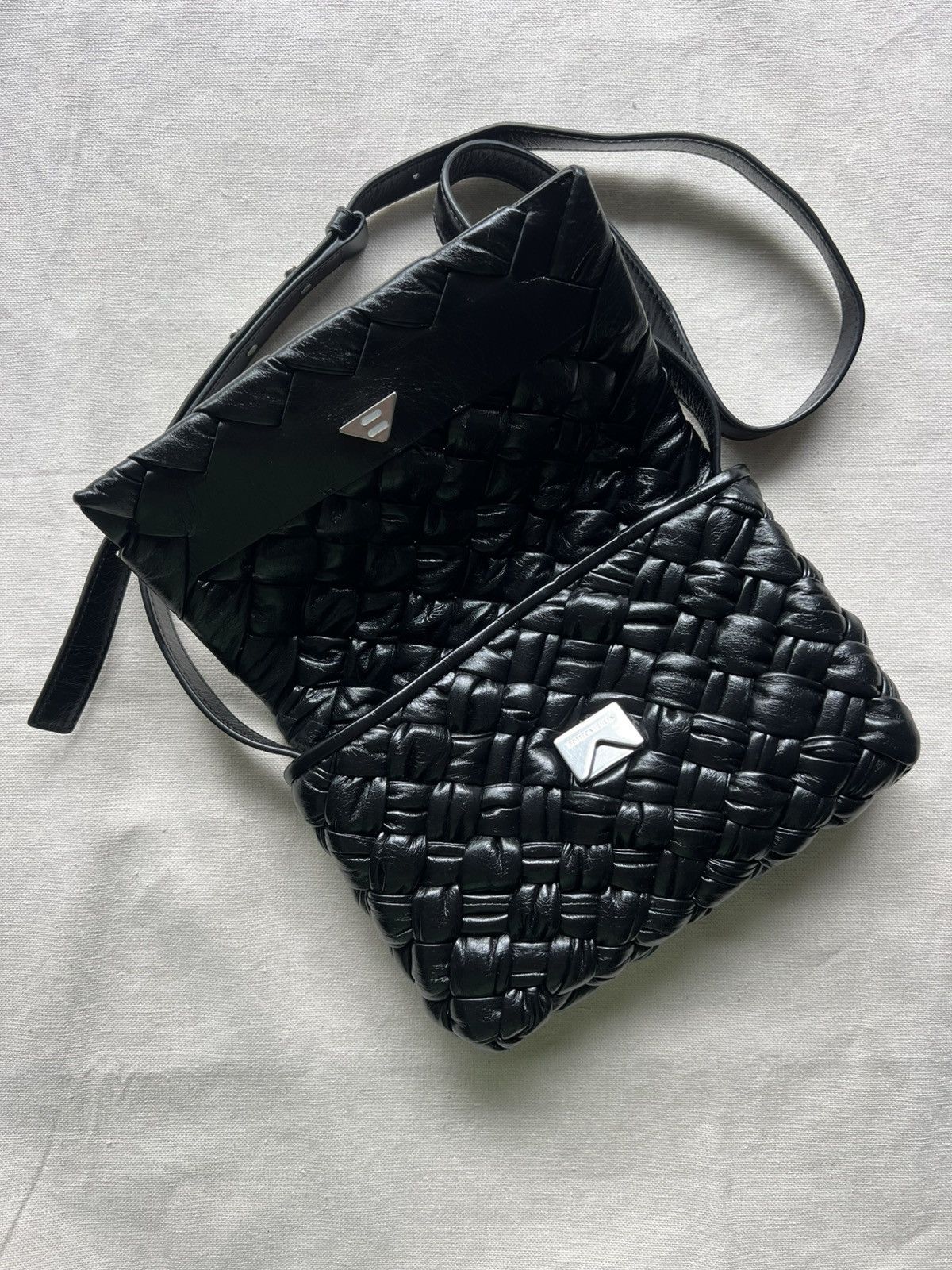 Bottega Veneta 🚩$3.5K VALUE🚩 Rumple Intrecciato Black Messenger Bag Small Size ONE SIZE - 6 Thumbnail
