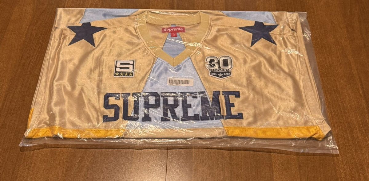 Supreme Supreme Star Football Jersey (FW24) Gold Size Large Size US L / EU 52-54 / 3 - 1 Thumbnail