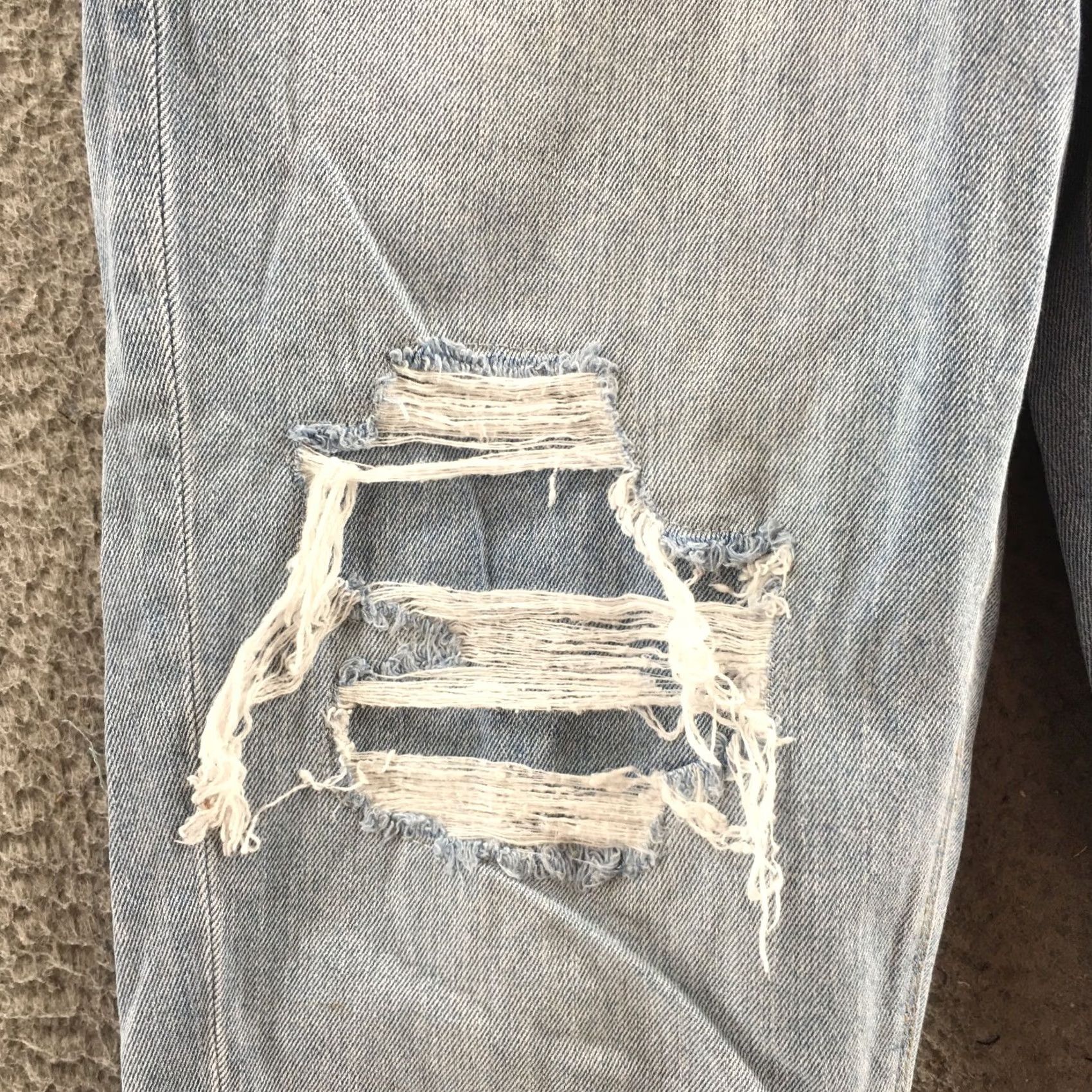 American Eagle Outfitters American Eagle AE Jeans Womens 6 Regular Blue Light Wash Distressed Ripped Denim Size 28" / US 6 / IT 42 - 5 Thumbnail