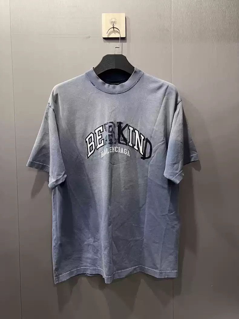 Balenciaga Balenciaga's new washed logo short sleeves Size US M / EU 48-50 / 2 - 1 Thumbnail