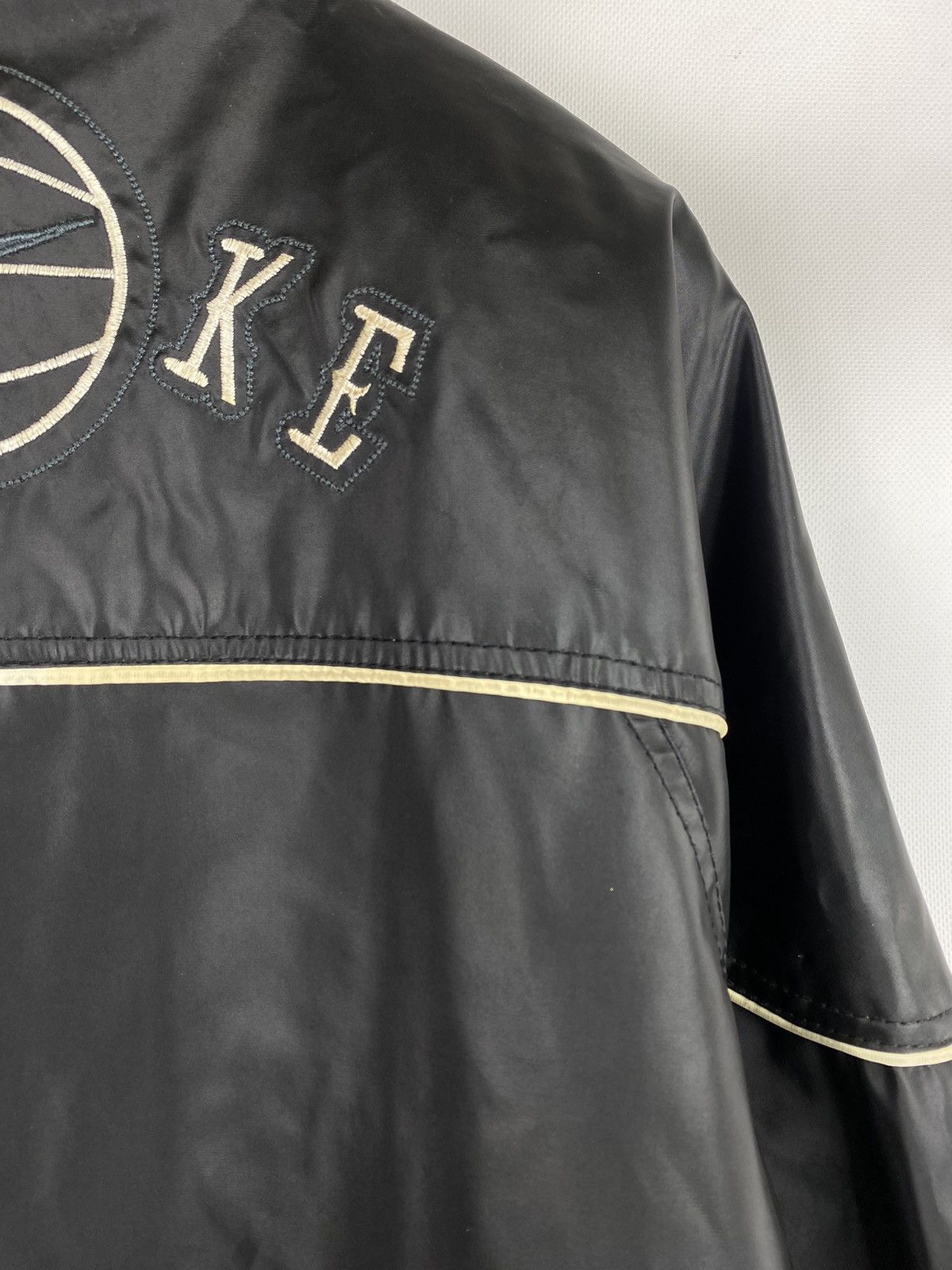 Nike × Vintage VTG Nike basketball logo bomber jacket Size US L / EU 52-54 / 3 - 17 Thumbnail
