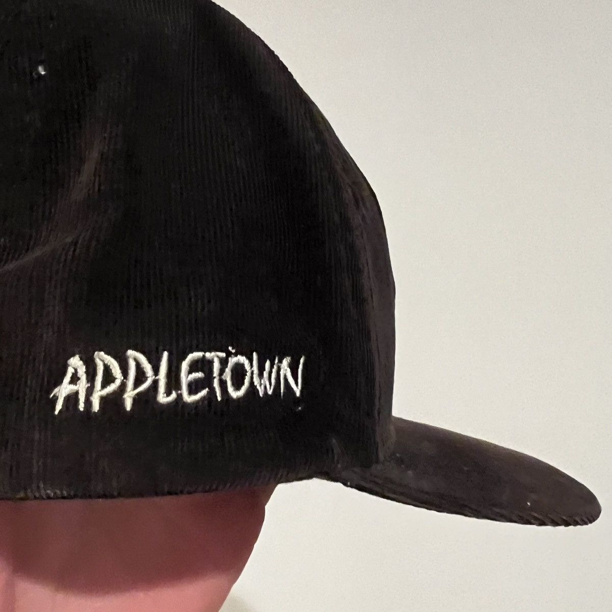 Supreme Supreme AppleTown Snapback Hat corduroy Size ONE SIZE - 8 Thumbnail