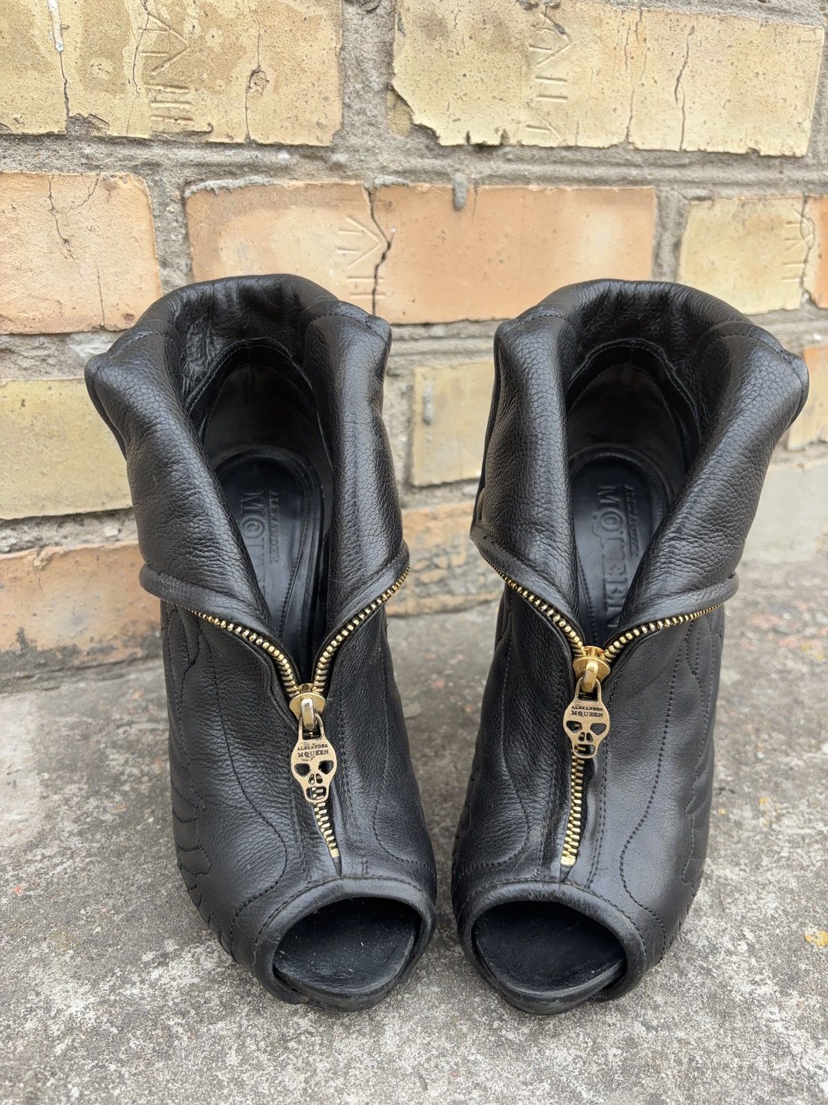 Alexander McQueen Avant Garde Vintage ALEXANDER MCQUEEN SKULL HEELS LEATHER ARCHIVE SHOES BOOTS Grailed