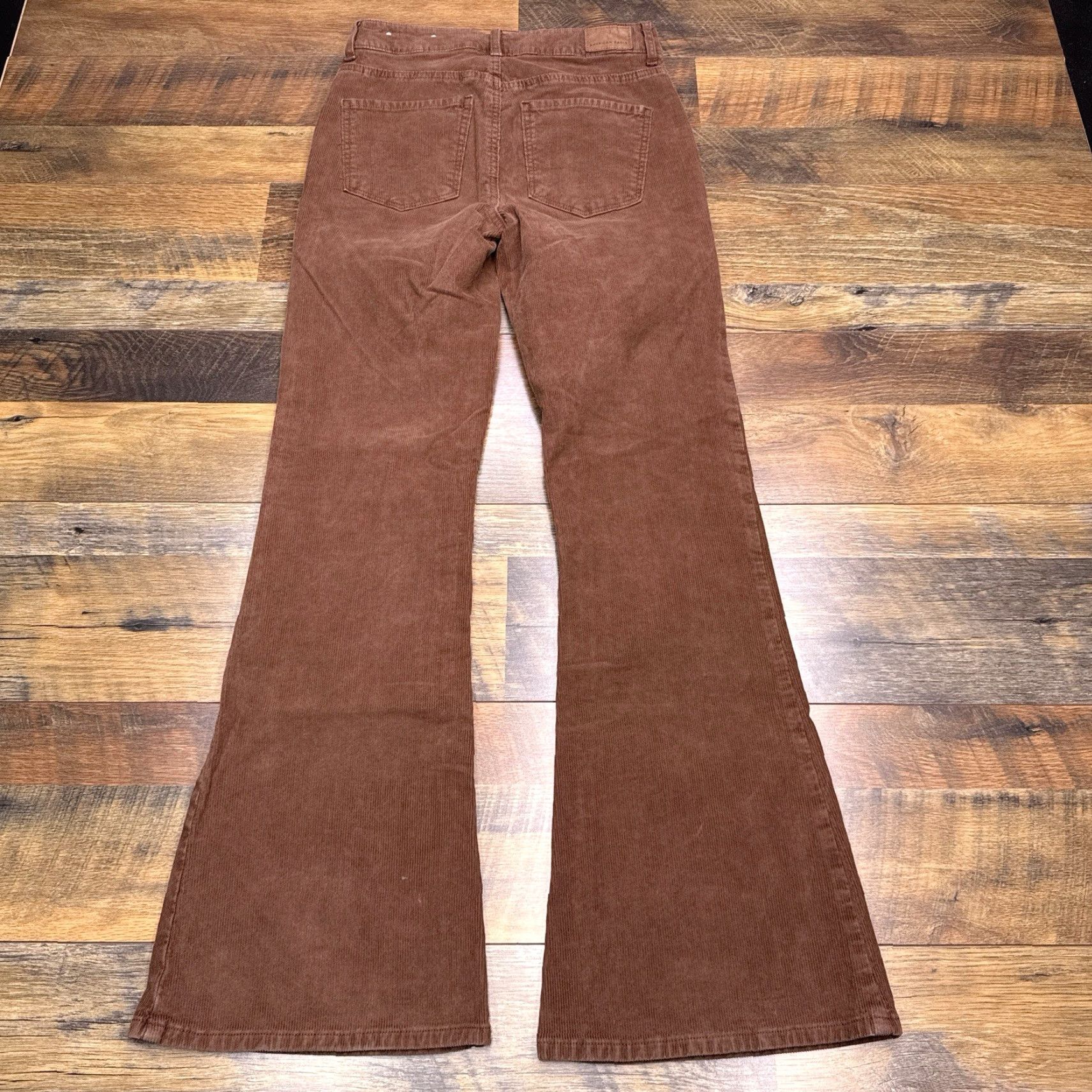American Eagle Outfitters VINTAGE American Eagle Outfitters America Eagle Super Hi Rise Flare Pants Womens 2 Brown Corduroy High Rise 30.5 in inseam Black? Size 26" / US 2 / IT 38 - 2 Thumbnail