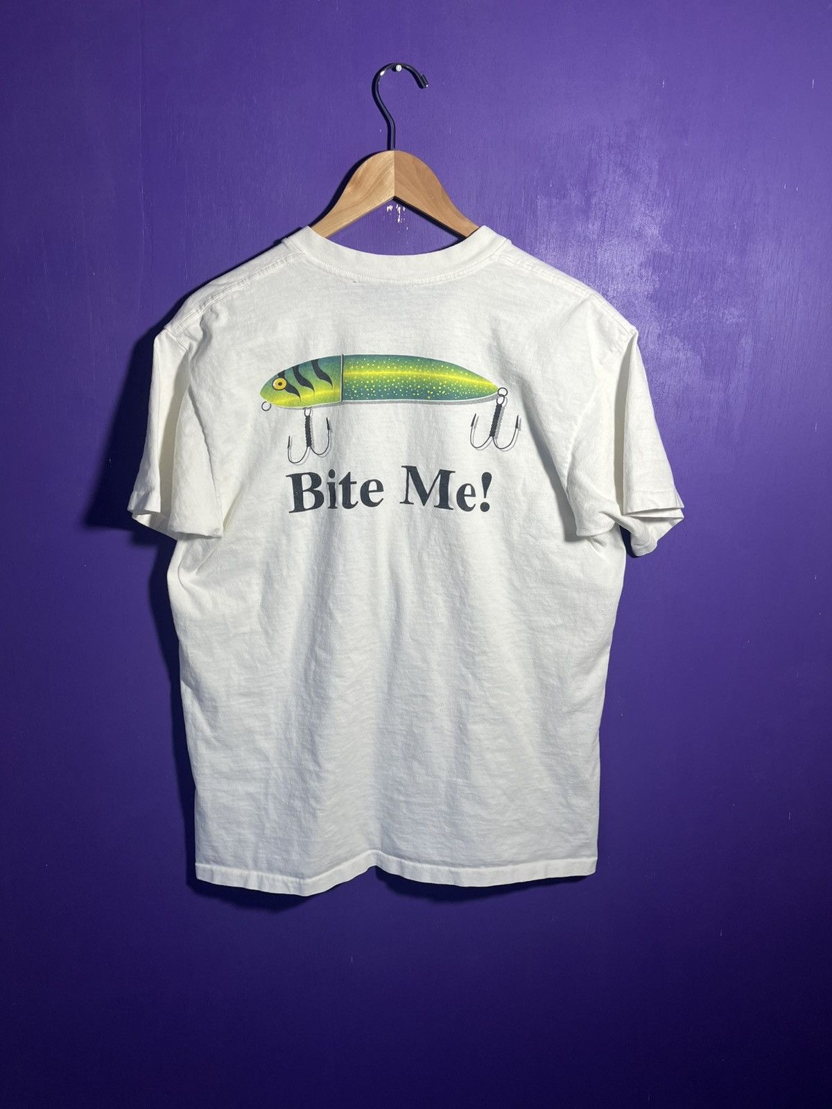 Vintage × Wrangler Vintage 90s Wrangler fishing bite me t-shirt Size US M / EU 48-50 / 2 - 2 Thumbnail