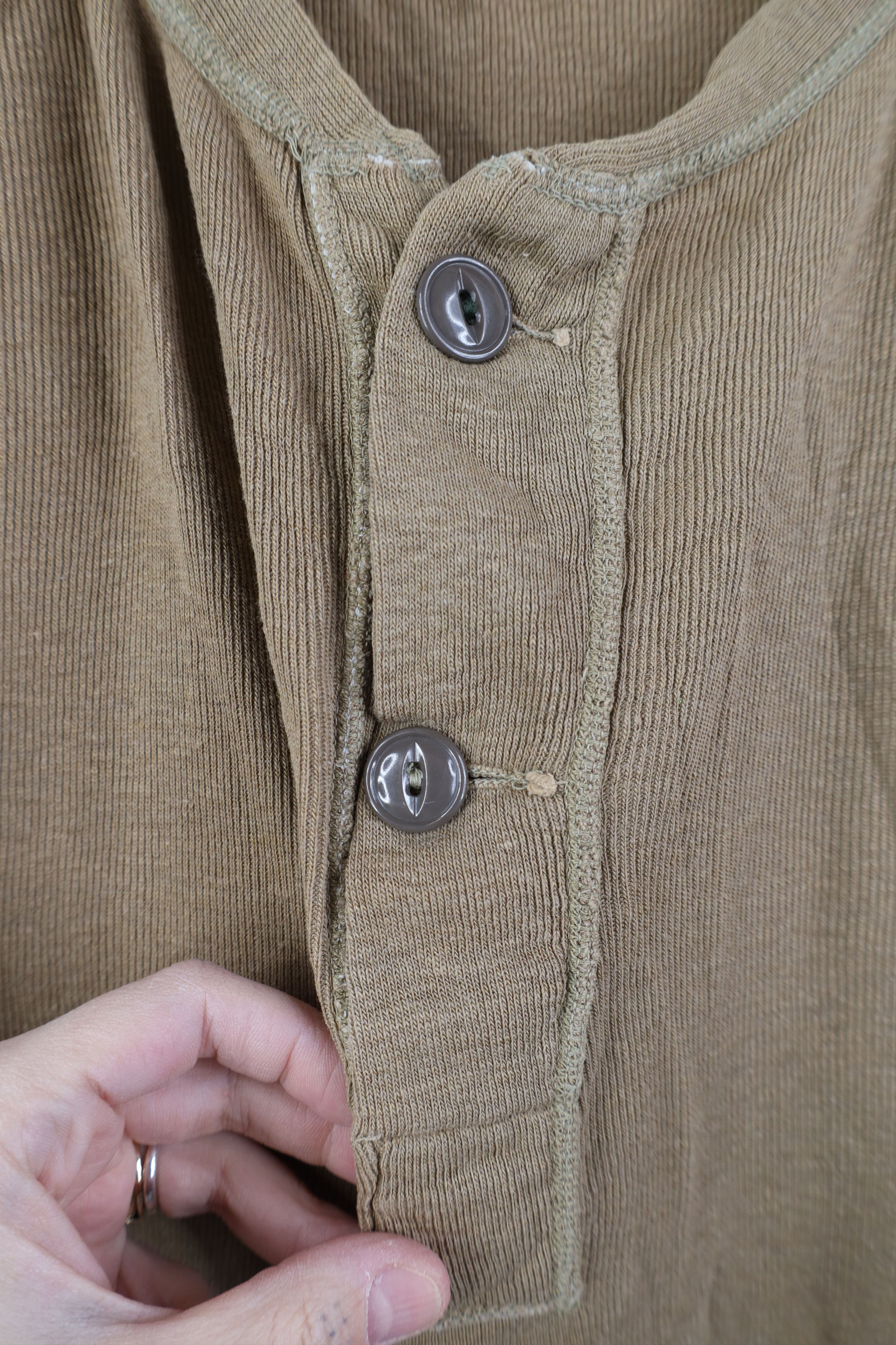Vintage Vintage USGI Ribbed Knit Henley Undershirt T-Shirt USA Size US XL / EU 56 / 4 - 8 Thumbnail