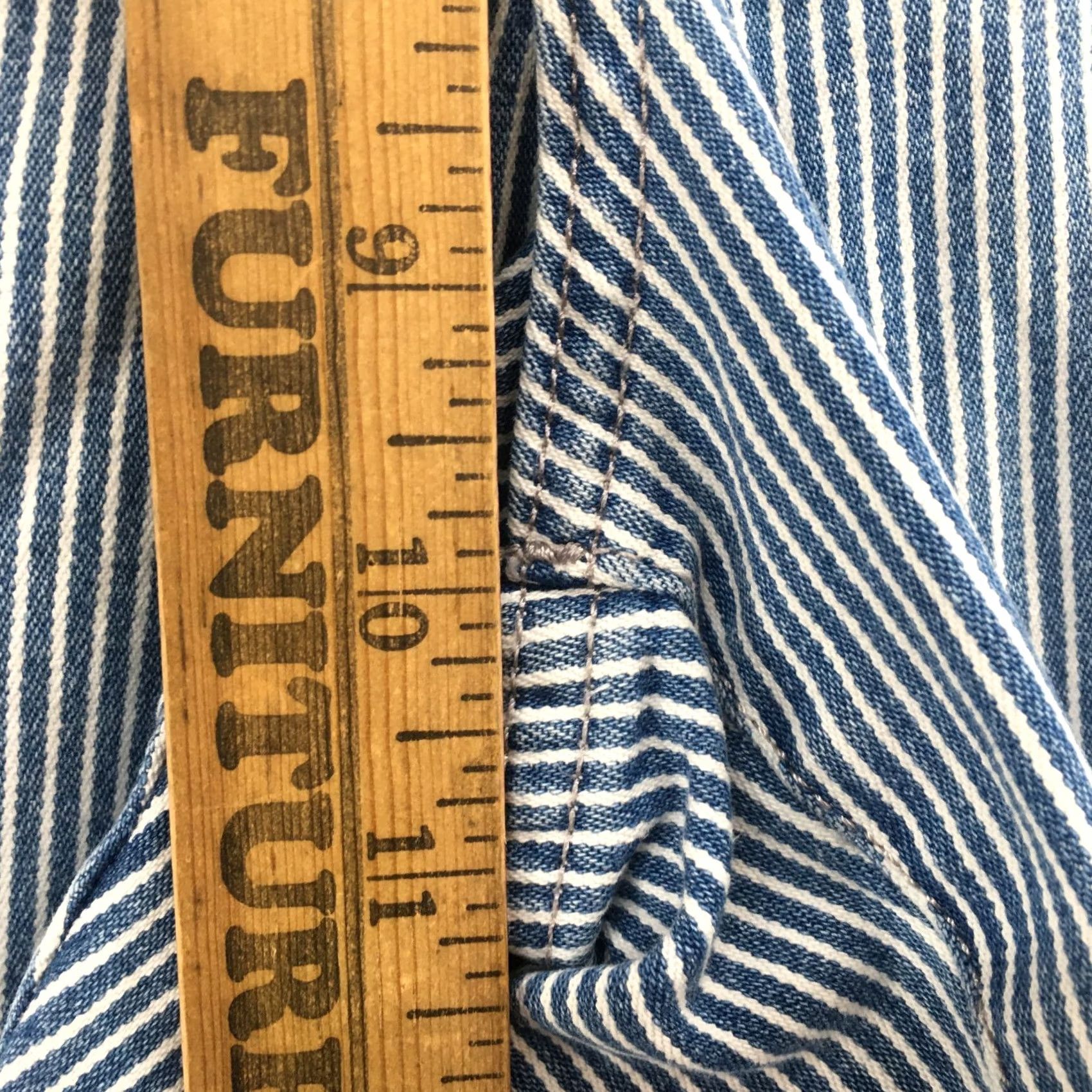 Calvin Klein Calvin Klein Bermuda Shorts Womens 4 Blue Denim Striped Cuffed Zip Shorts Bermuda Blue Denim CK Womens 4 (Actual 28X6) Size 27" / US 4 / IT 40 - 6 Thumbnail