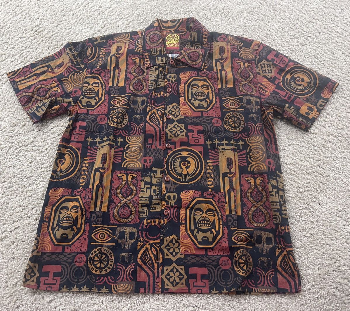 Disney Traders of the lost artifacts AOP Disney button up Lrg Size US L / EU 52-54 / 3 - 1 Thumbnail