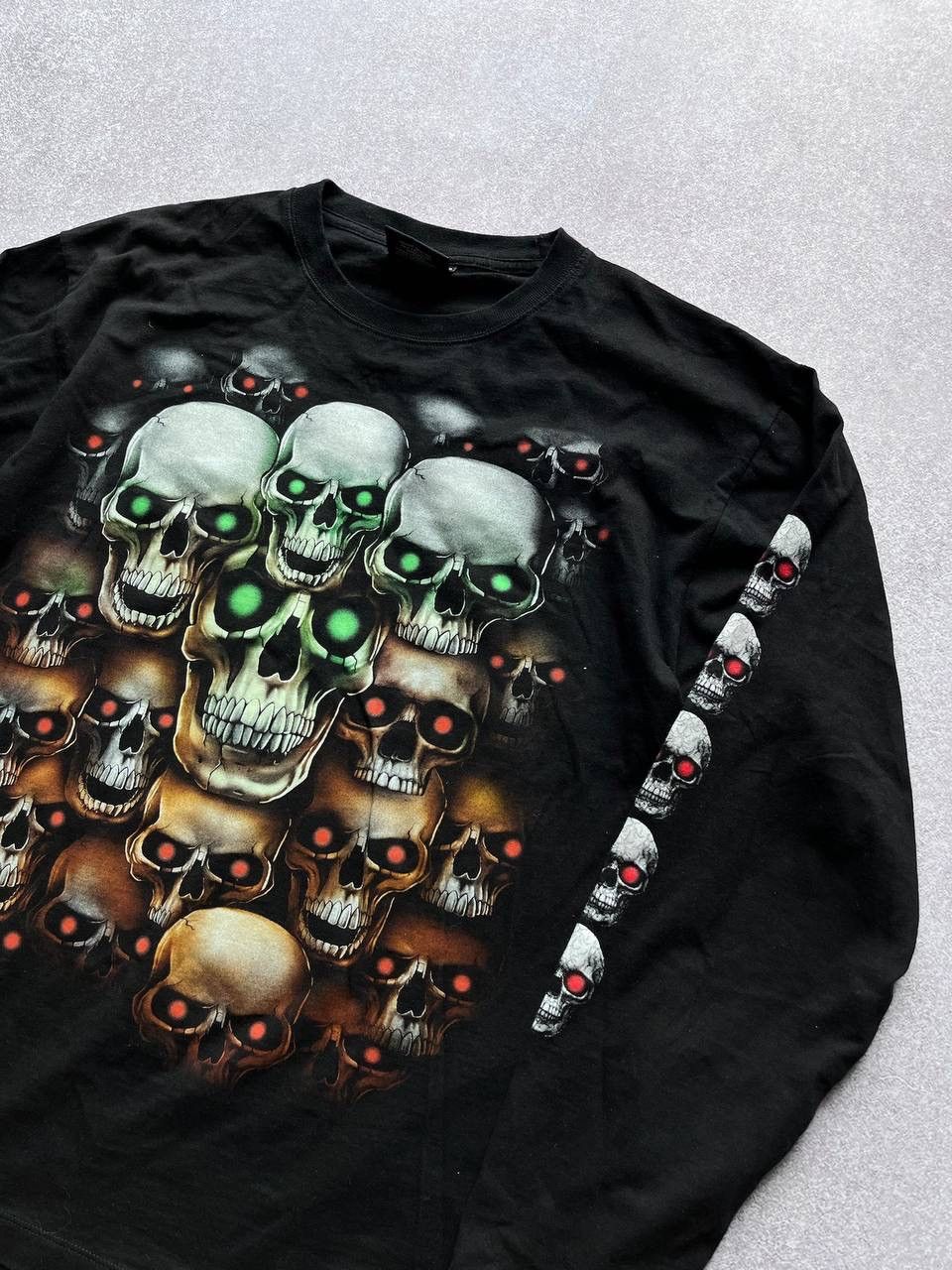 Japanese Brand × Vintage VINTAGE Y2K SKULL GLOW IN THE DARK BOXY LONGSLEEVE SHIRT L Size US L / EU 52-54 / 3 - 2 Thumbnail