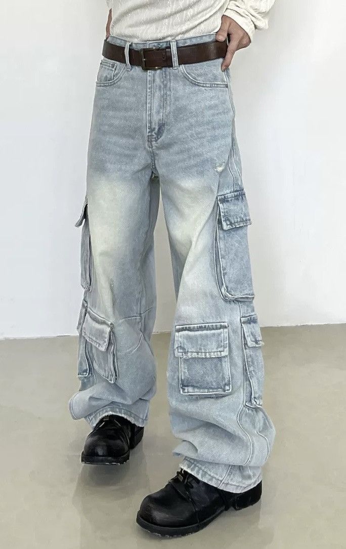 Multi pocket utility grunge washed cargo loose fit jeans