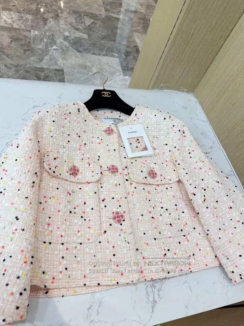 Chanel Chanel 19ss Pink Glass Button Silhouette Jacket. Size US XS / EU 42 / 0 - 1 Thumbnail