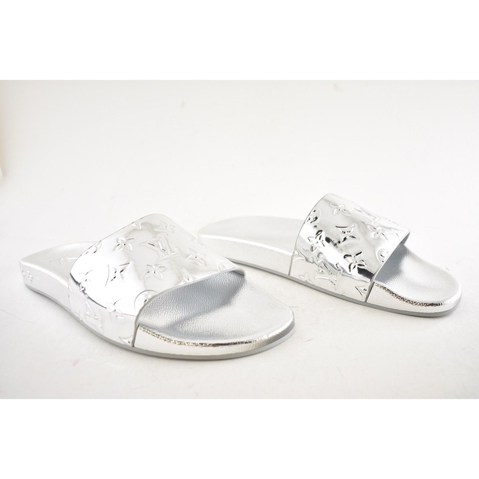Louis Vuitton Louis Vuitton Chrome Mirror LV Slide Sandal UK 9 US 10 11 Size US 10 / EU 43 - 3 Thumbnail