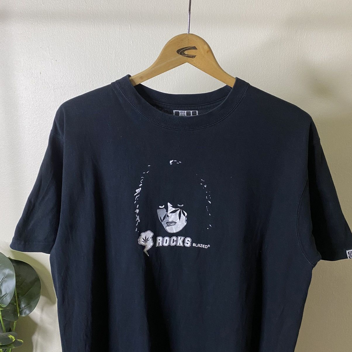 Vintage Y2K Blazed Stoners Wear Ganja Rocks Parody Kiss Band T Shirt Size US L / EU 52-54 / 3 - 2 Thumbnail