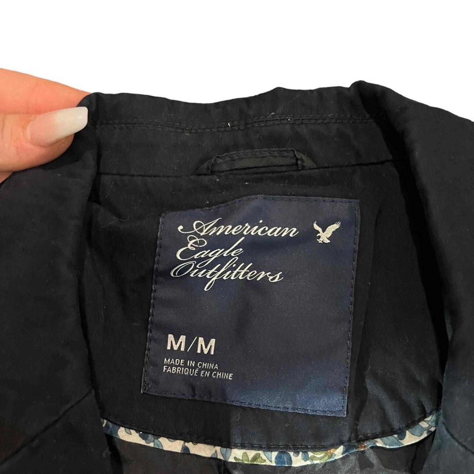 American Eagle Outfitters American Eagle Blazer Women Medium Black Single Button Lined Size M / US 6-8 / IT 42-44 - 3 Thumbnail