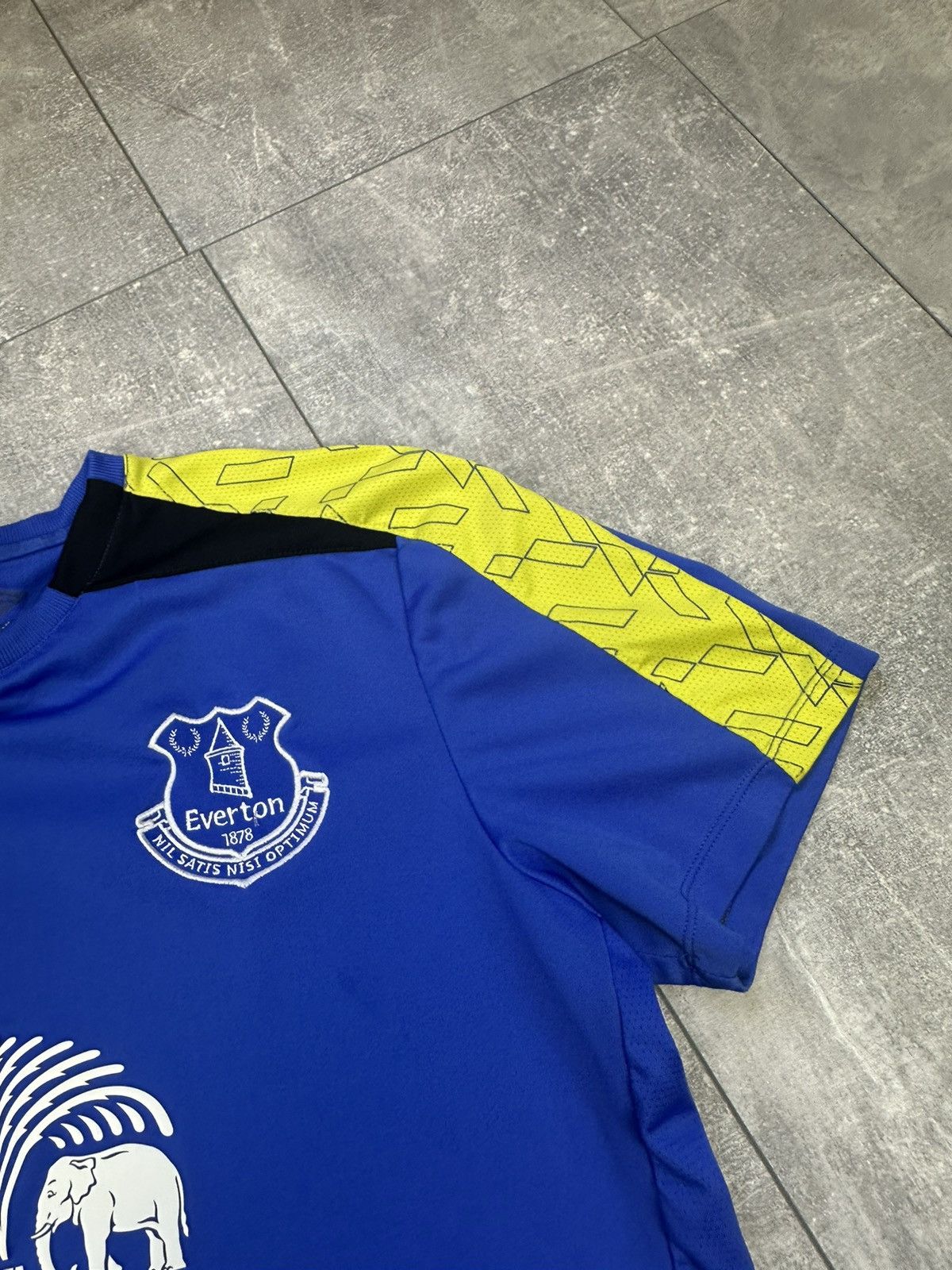 Umbro Men’s Umbro Everton home soccer jersey Size US M / EU 48-50 / 2 - 12 Thumbnail