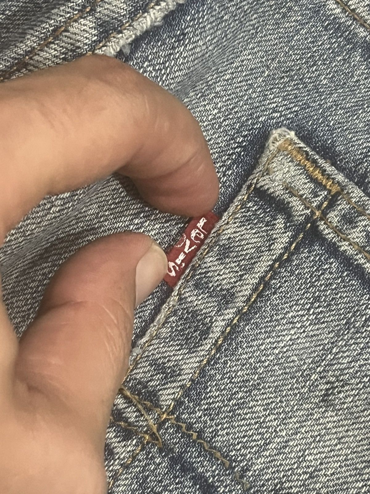 Levi's Vintage Y2K Levi’s 501 Blue Faded Distressed Classic Jeans Size US 32 / EU 48 - 10 Thumbnail