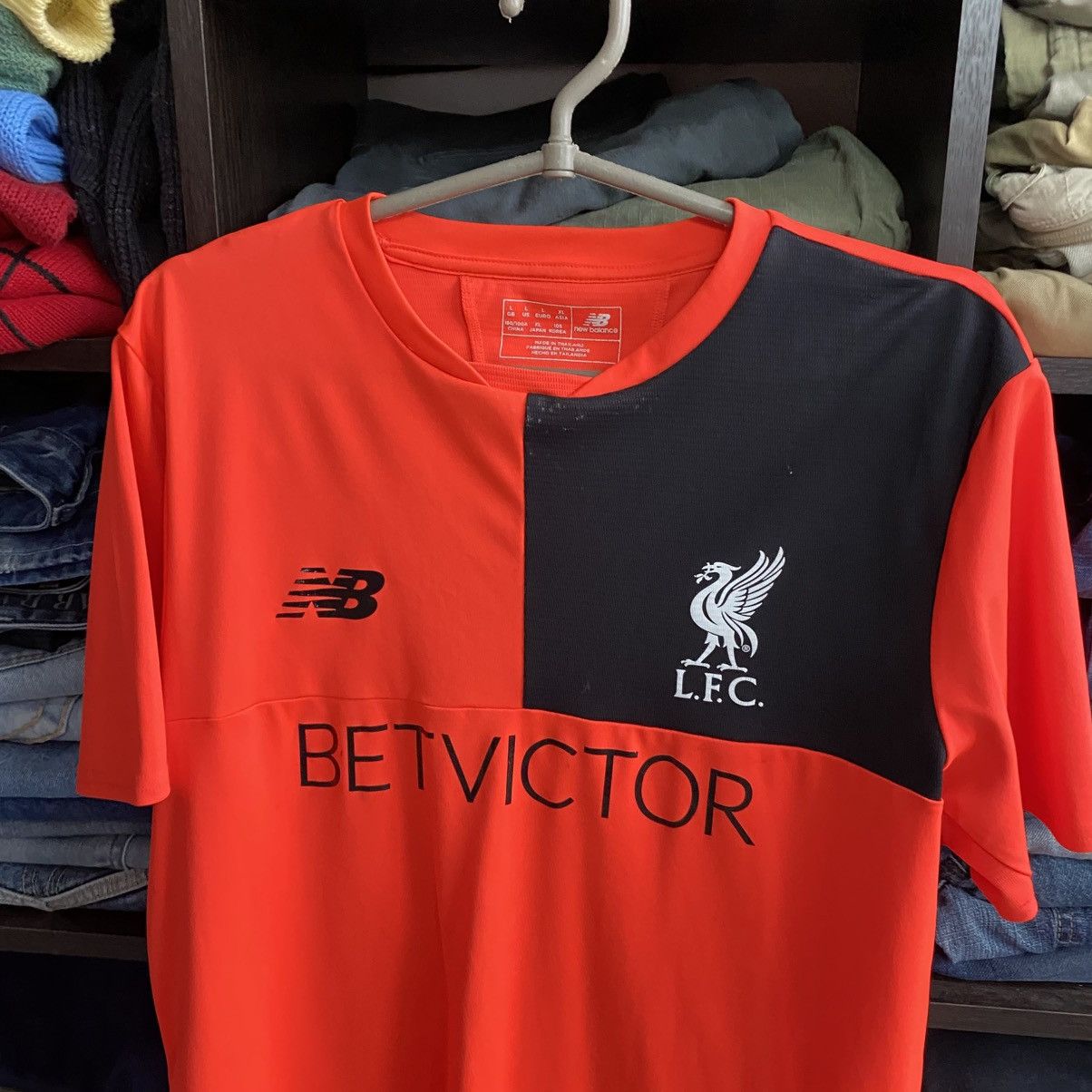 New Balance Mens New Balance Liverpool training soccer jersey Size US L / EU 52-54 / 3 - 2 Thumbnail