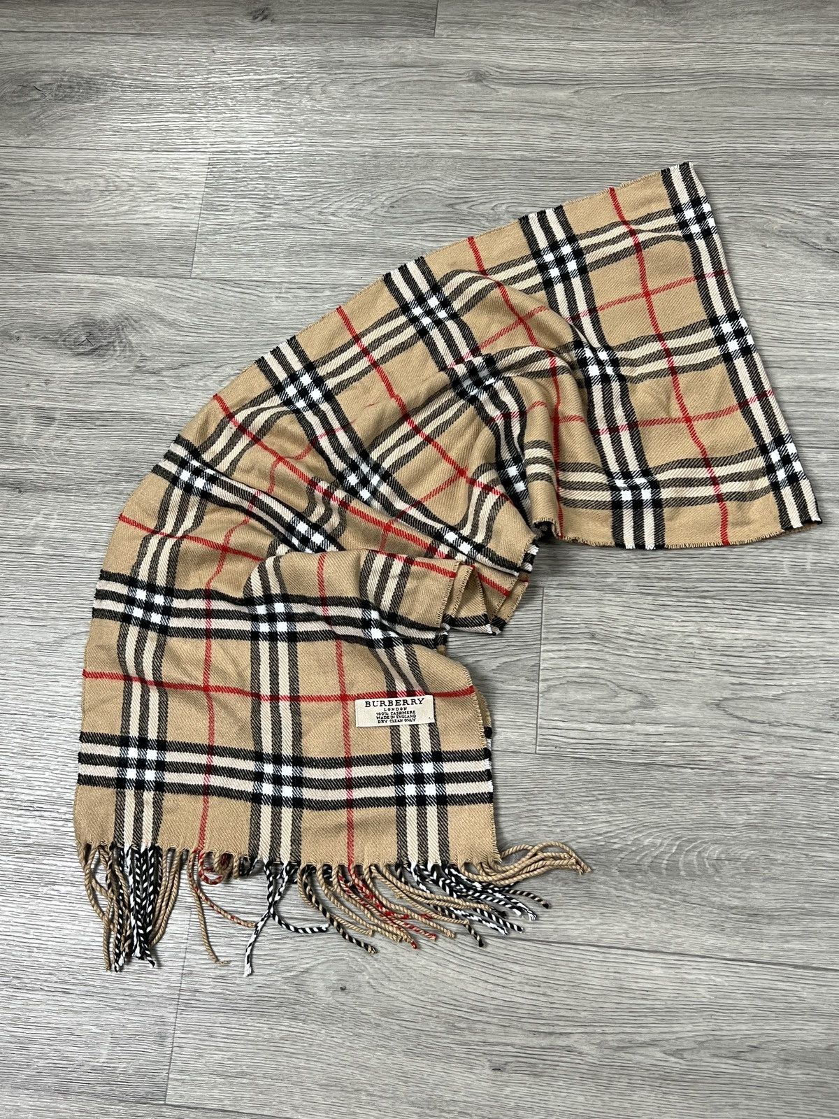 Burberry Burberry London 100% Cashmere Classic Check Scarf Size ONE SIZE - 1 Thumbnail