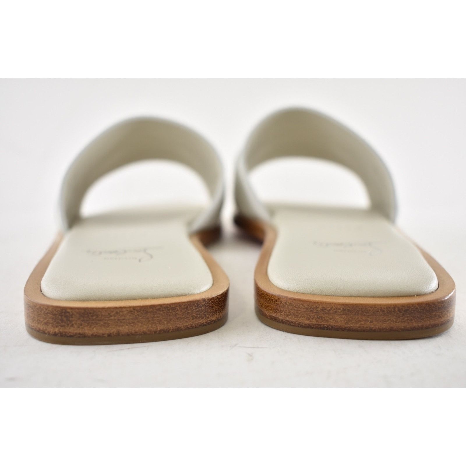 Christian Louboutin Christian Louboutin Chambelimule White Calf Leather Slide 36 Size US 6 / IT 36 - 14 Thumbnail