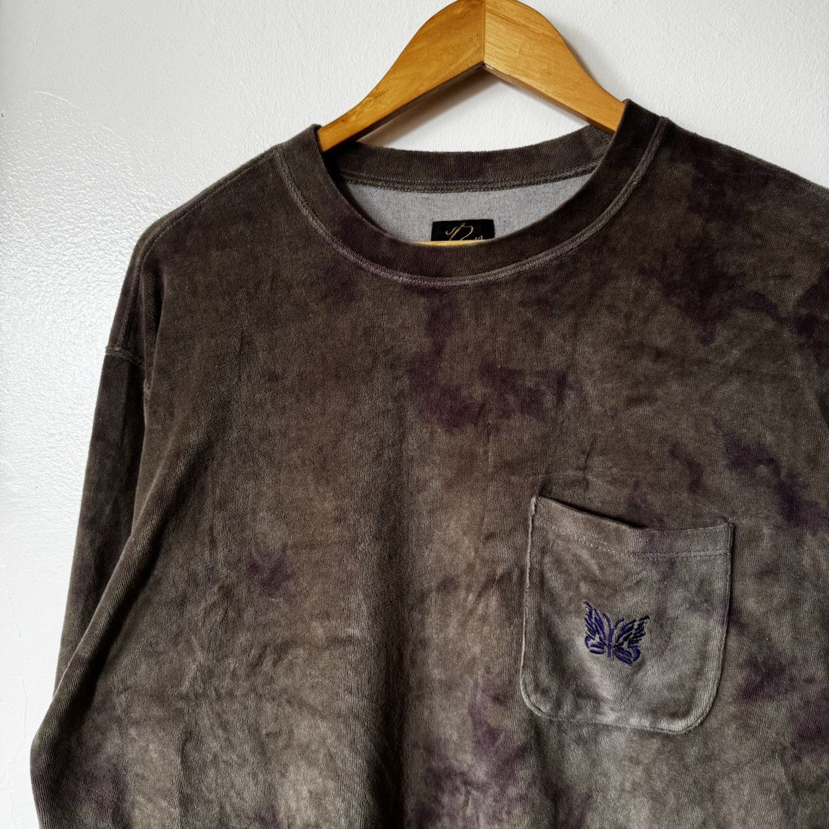 Needles × Nepenthes Needles embroidered logo green/purple tie-dyed velour tee Size US M / EU 48-50 / 2 - 1 Thumbnail