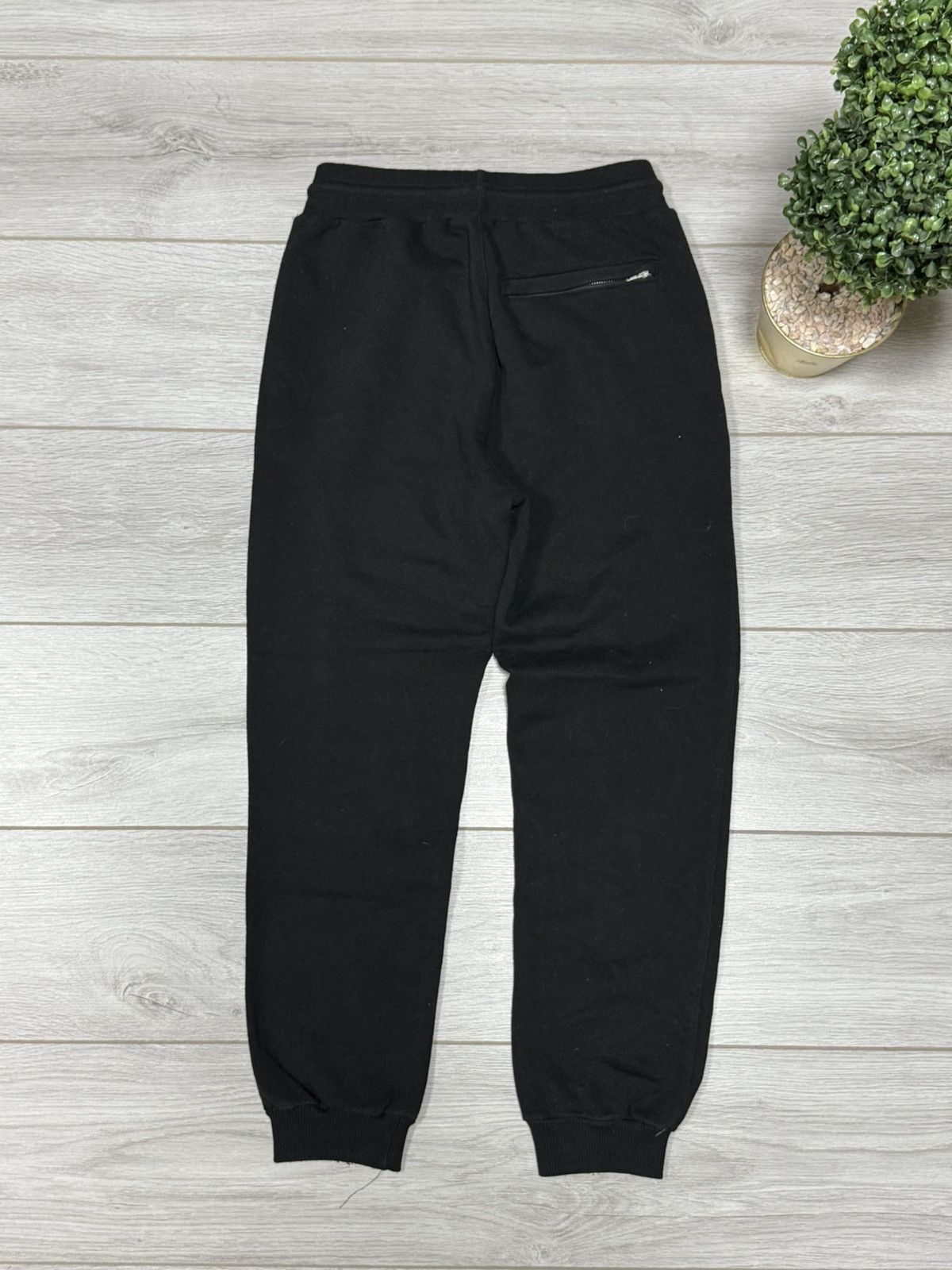 1017 ALYX 9SM Alyx Visual Black big Logo Sweatpants Size US 30 / EU 46 - 7 Thumbnail